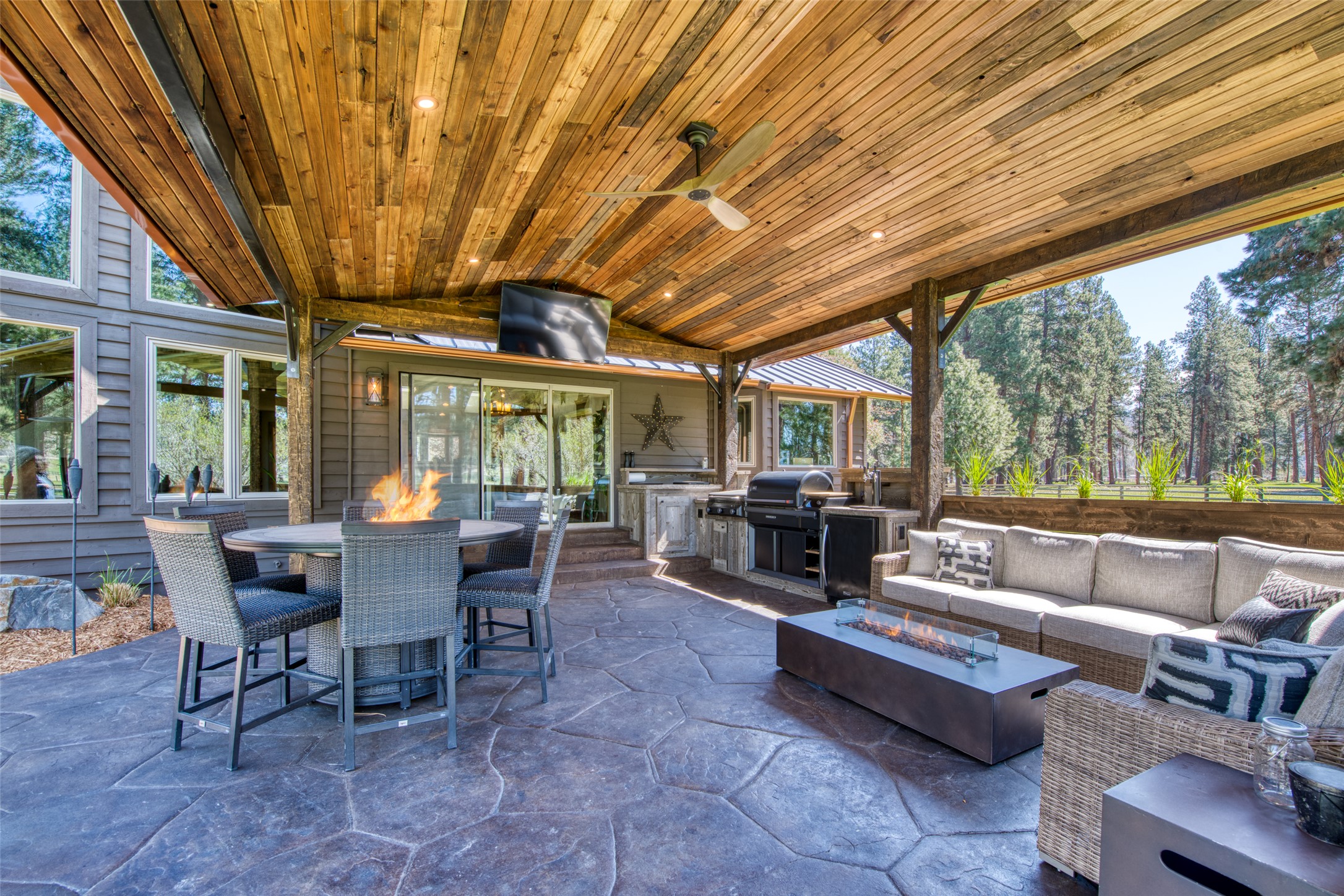 229 Camas Creek Loop Property Photo 13