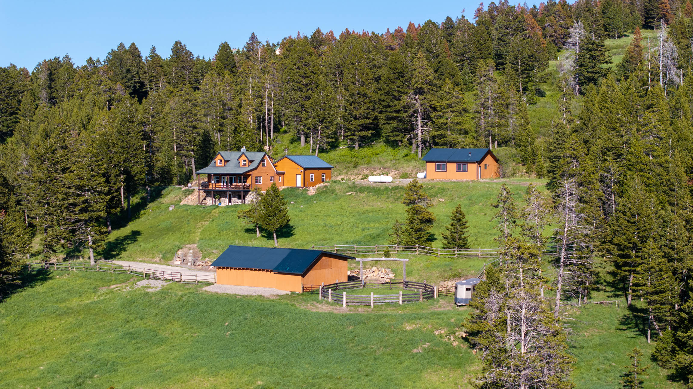 185 Peak Road Property Photo 1