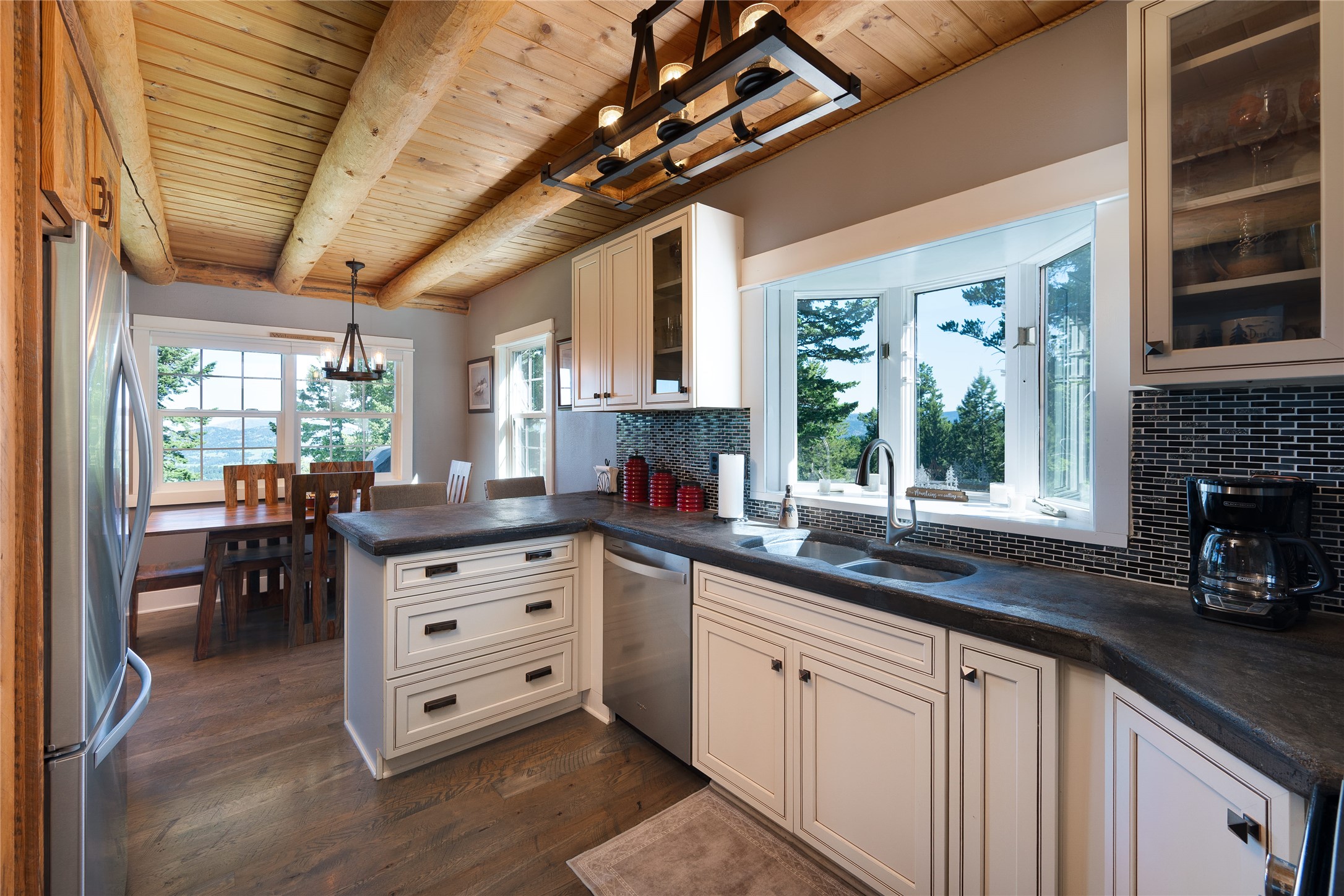 185 Peak Road Property Photo 13