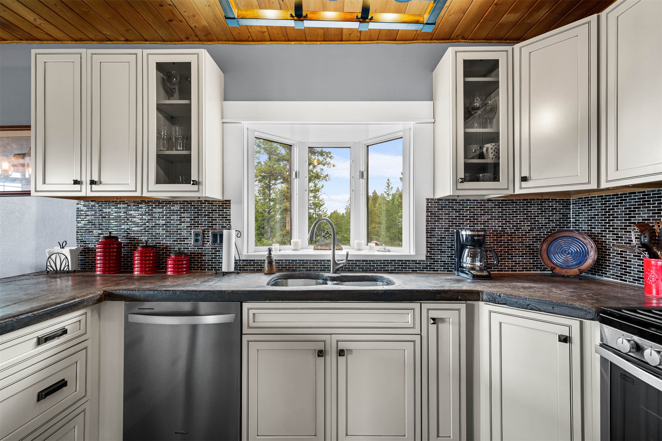 185 Peak Road Property Photo 16