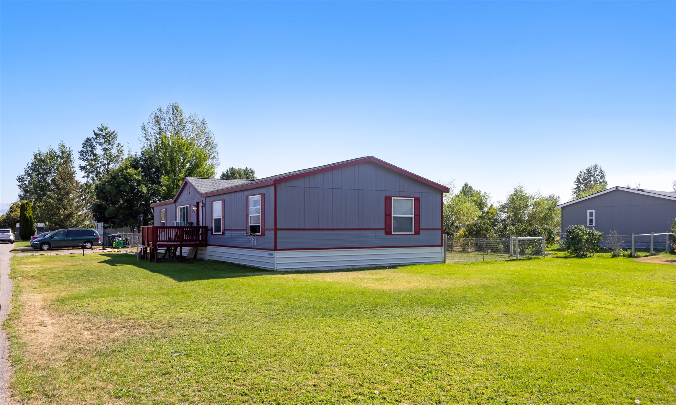 7411 Azalea Drive Property Photo 4