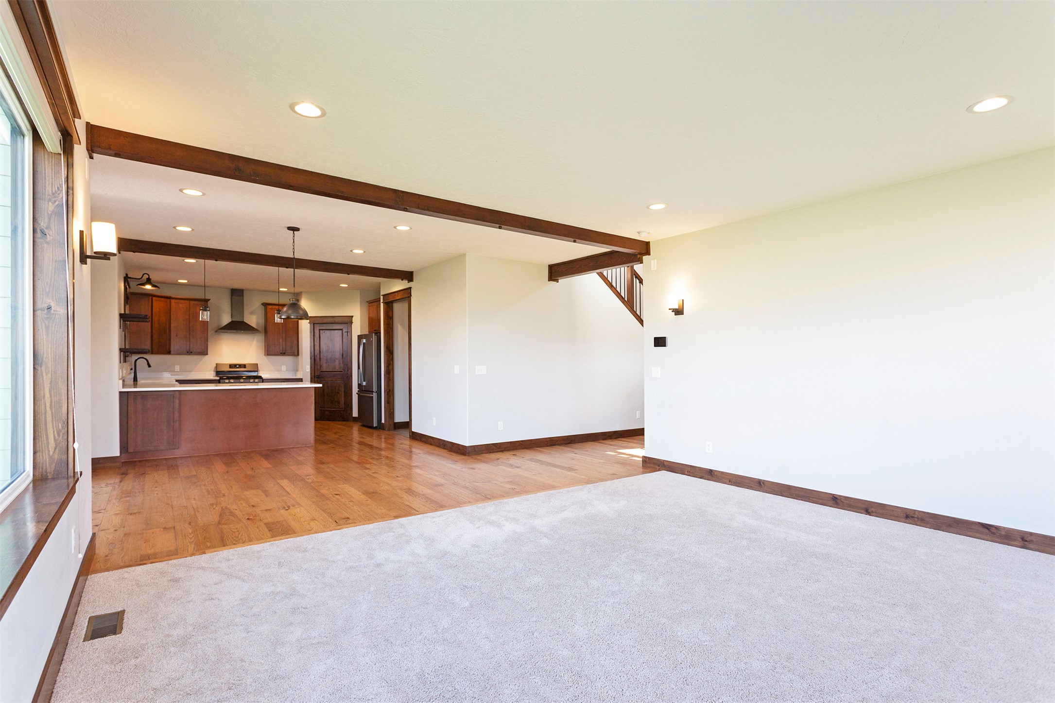5655 Longview Drive Property Photo 10