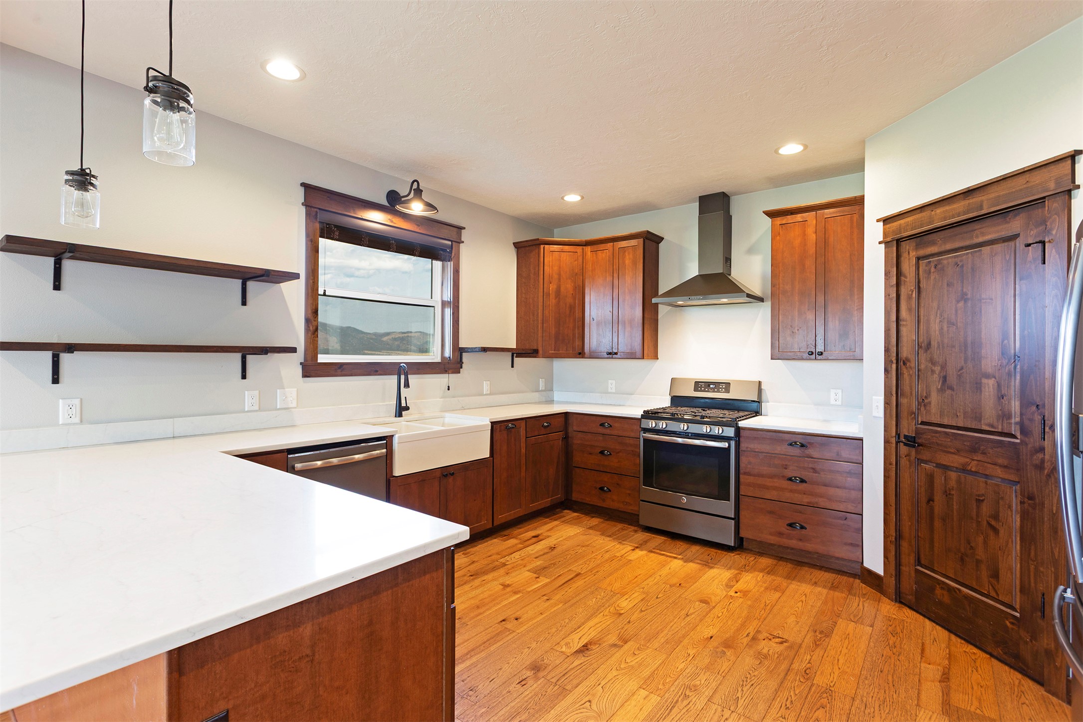 5655 Longview Drive Property Photo 14