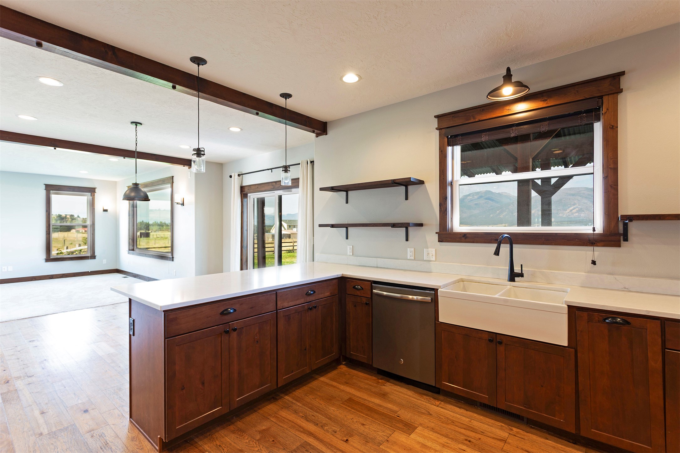 5655 Longview Drive Property Photo 15