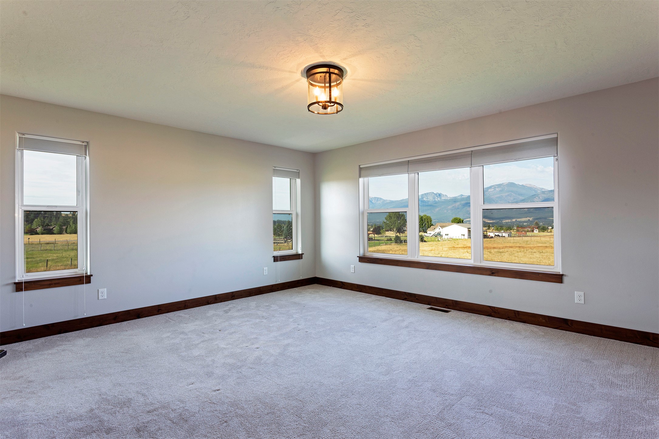 5655 Longview Drive Property Photo 22