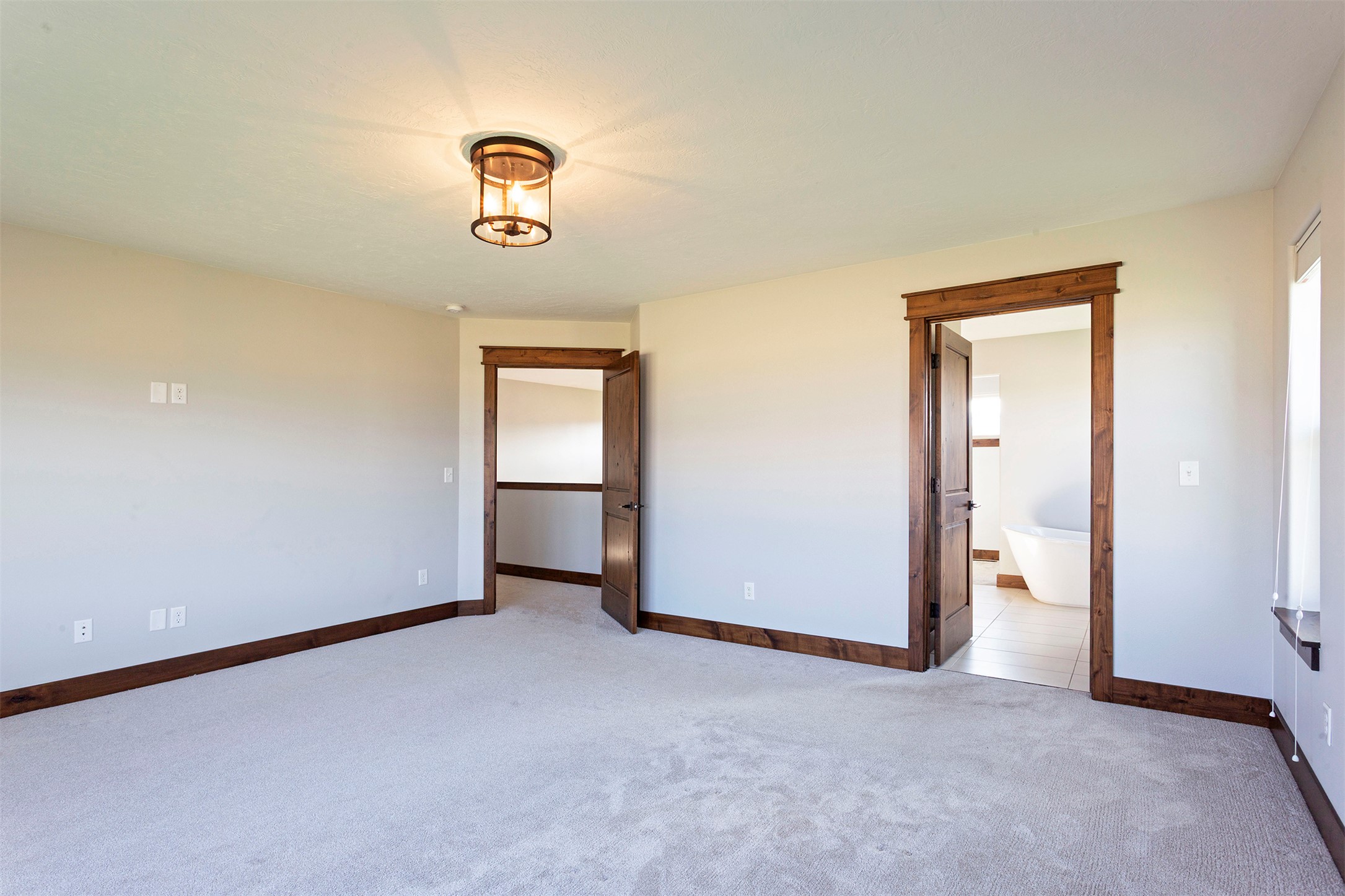 5655 Longview Drive Property Photo 24
