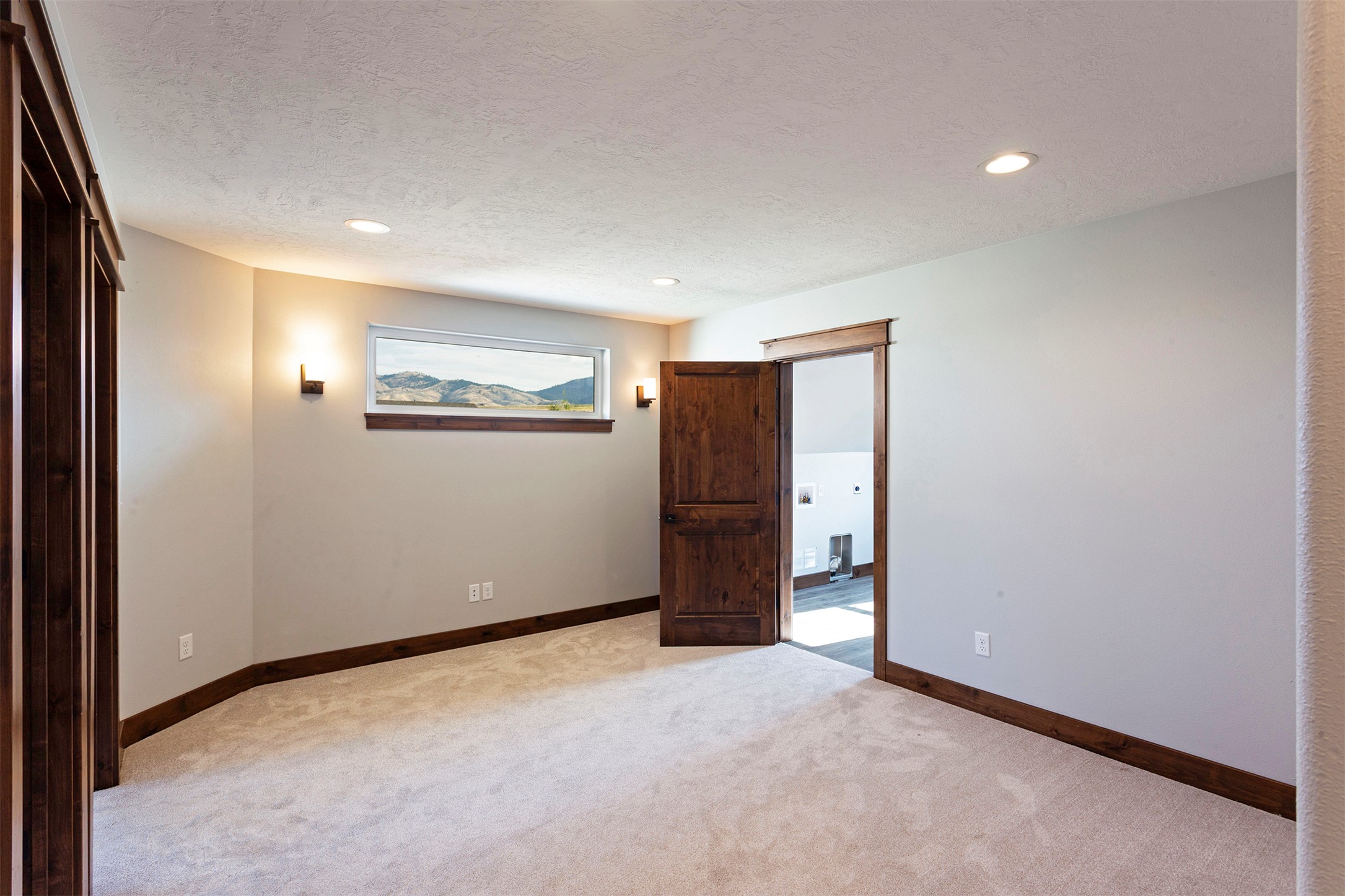 5655 Longview Drive Property Photo 32