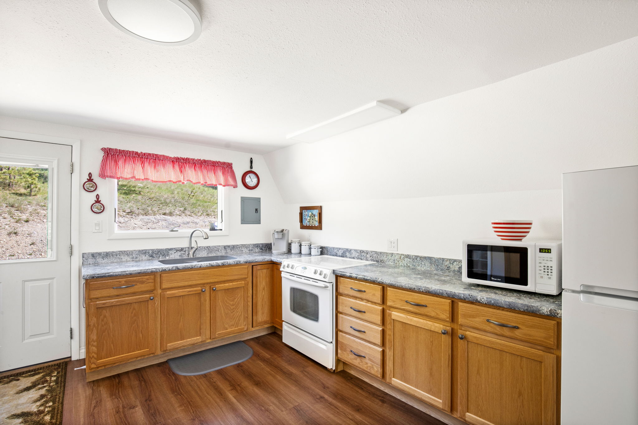 3567 Limestone Canyon Road Property Photo 46