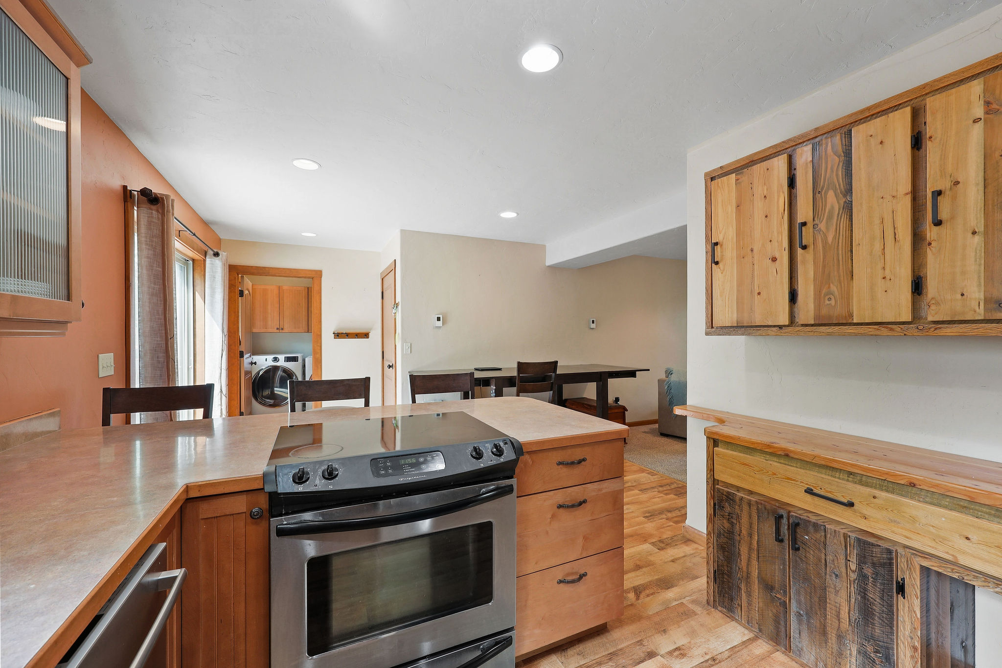 357 W 7th Street 2a Property Photo 18