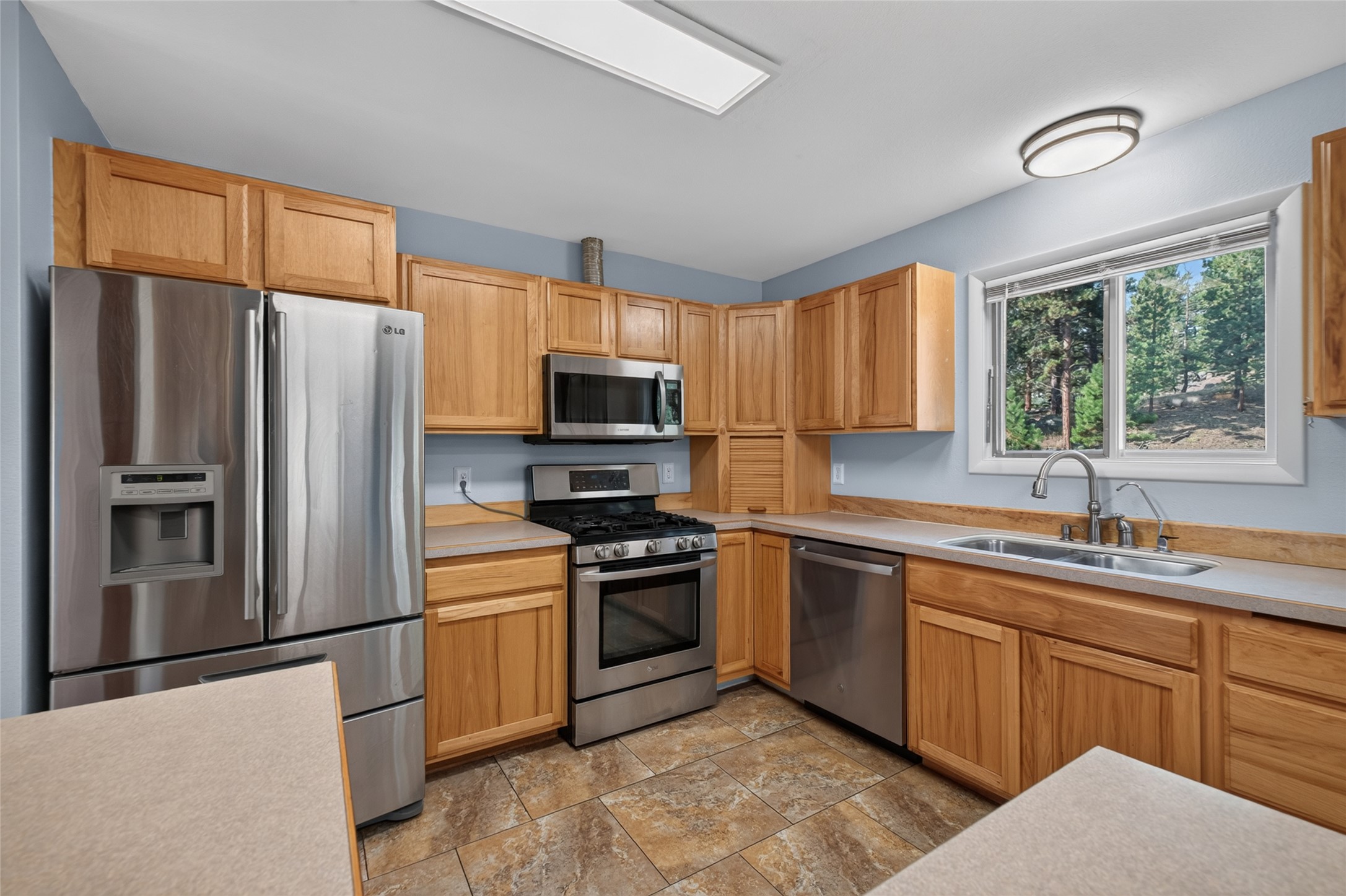 1 Rock Ridge Drive Property Photo 12