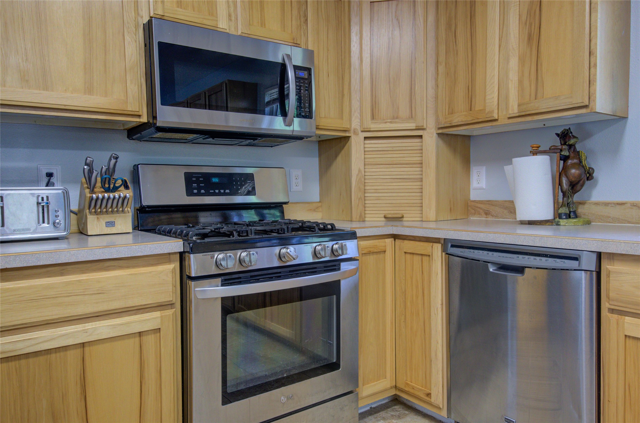 1 Rock Ridge Drive Property Photo 14