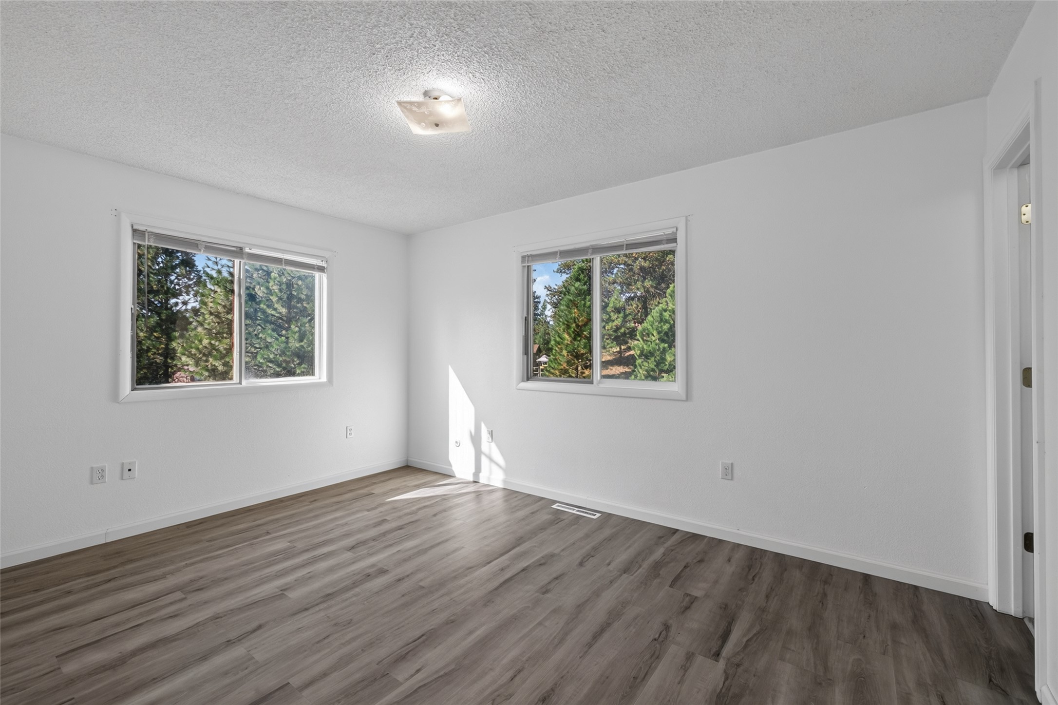 1 Rock Ridge Drive Property Photo 17
