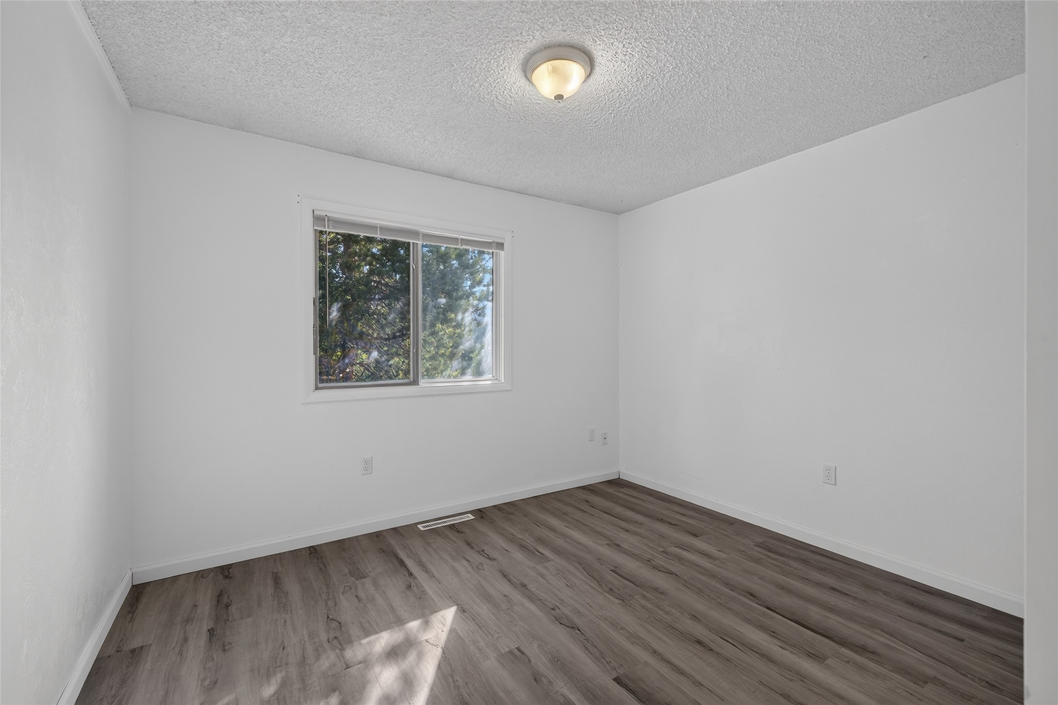 1 Rock Ridge Drive Property Photo 25