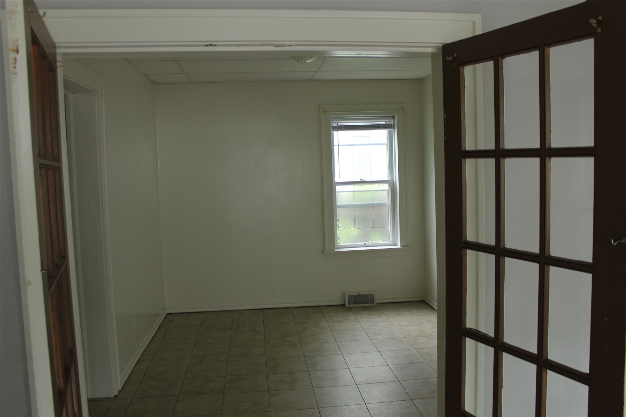 405 E Spruce Street Property Photo 11
