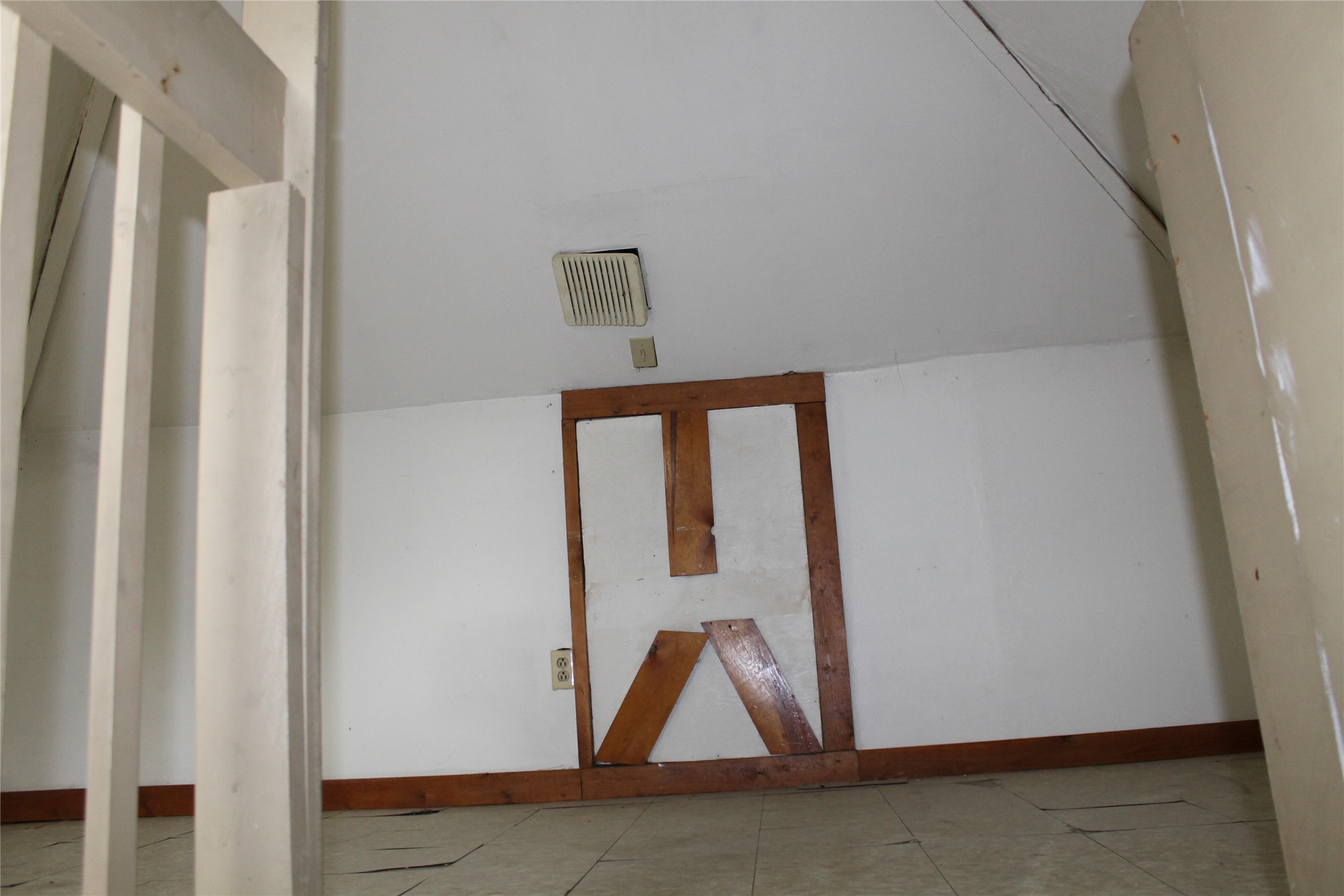 405 E Spruce Street Property Photo 14