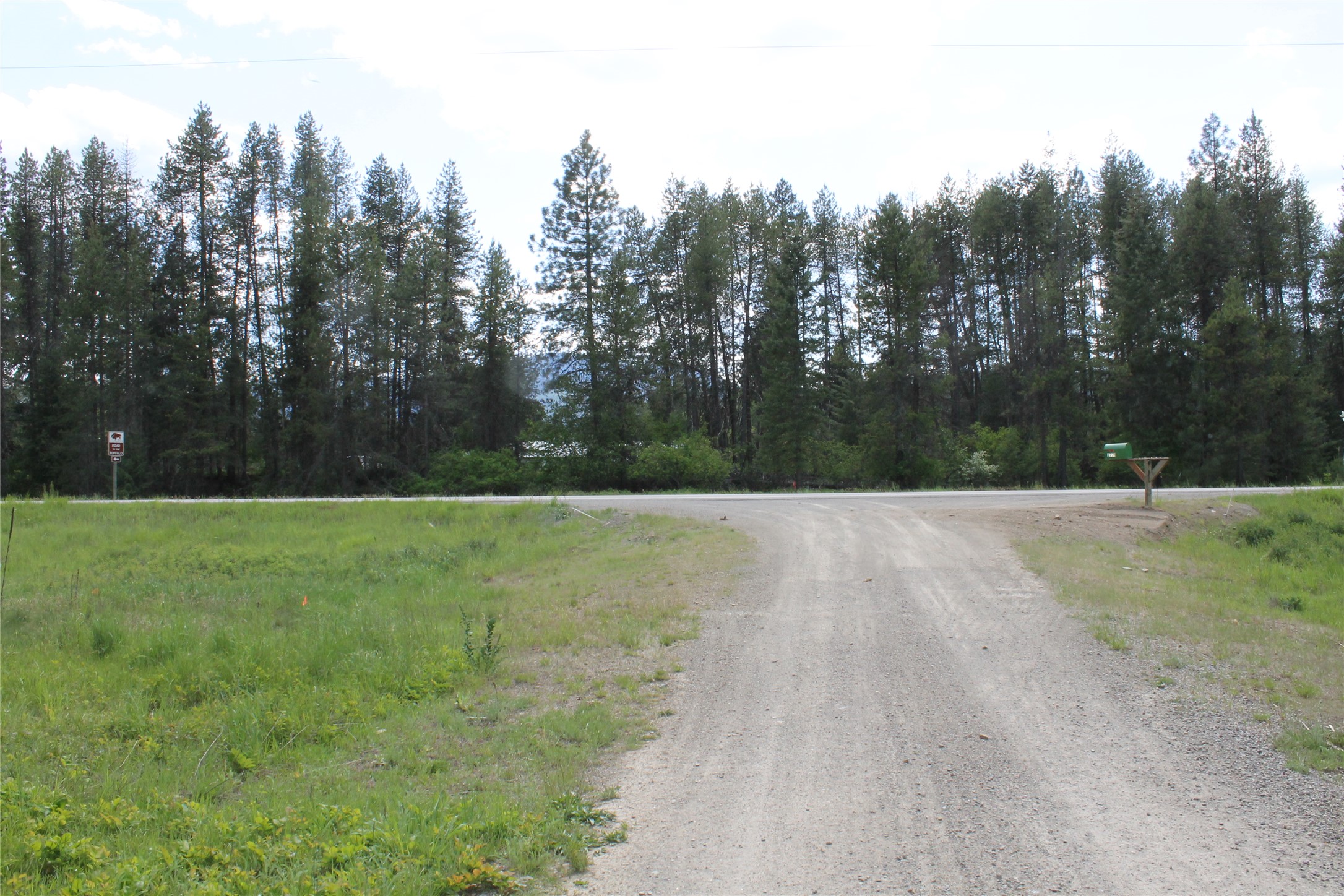 2773 Mt Highway 200 Property Photo 4