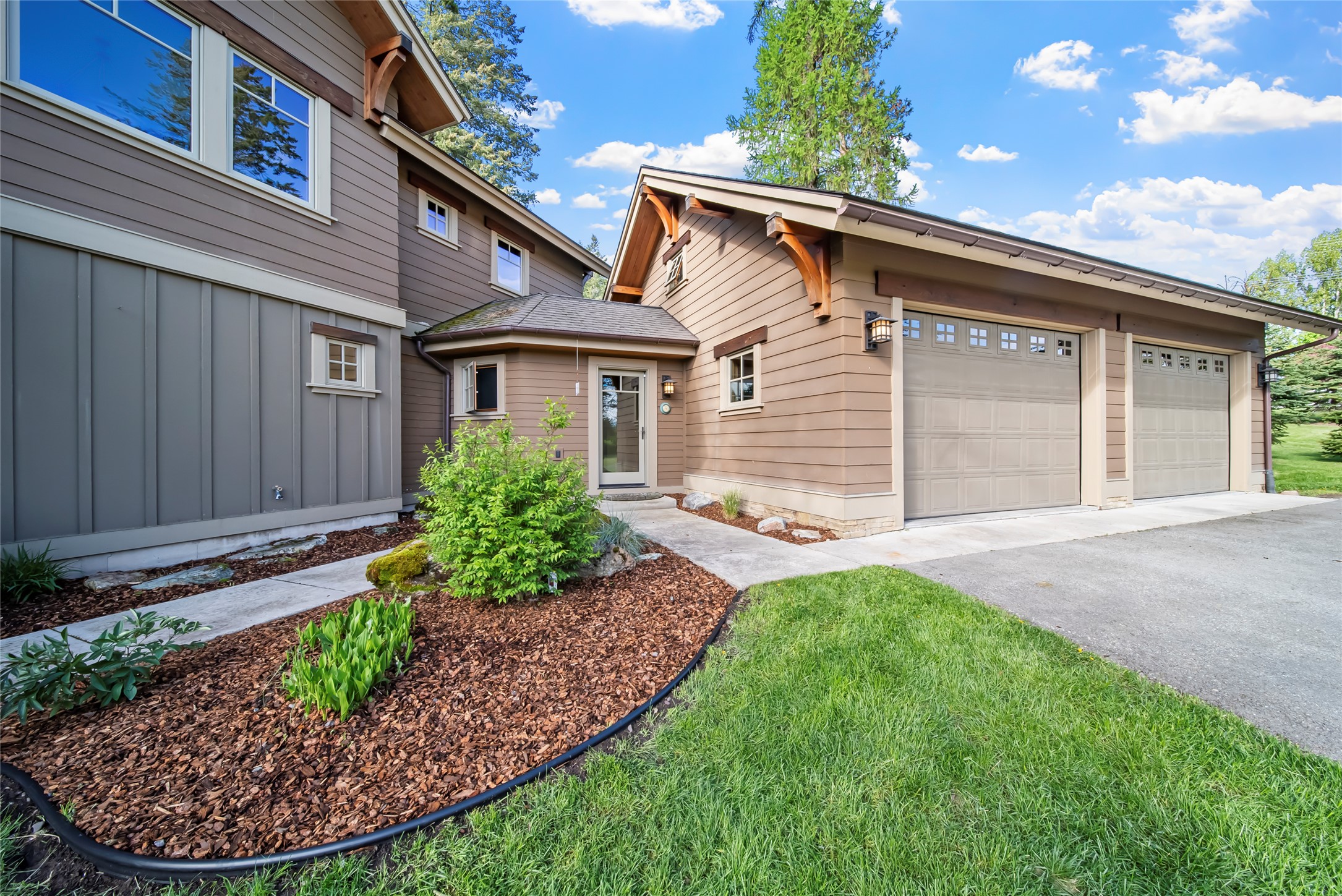 4115 Whitefish Stage Property Photo 5