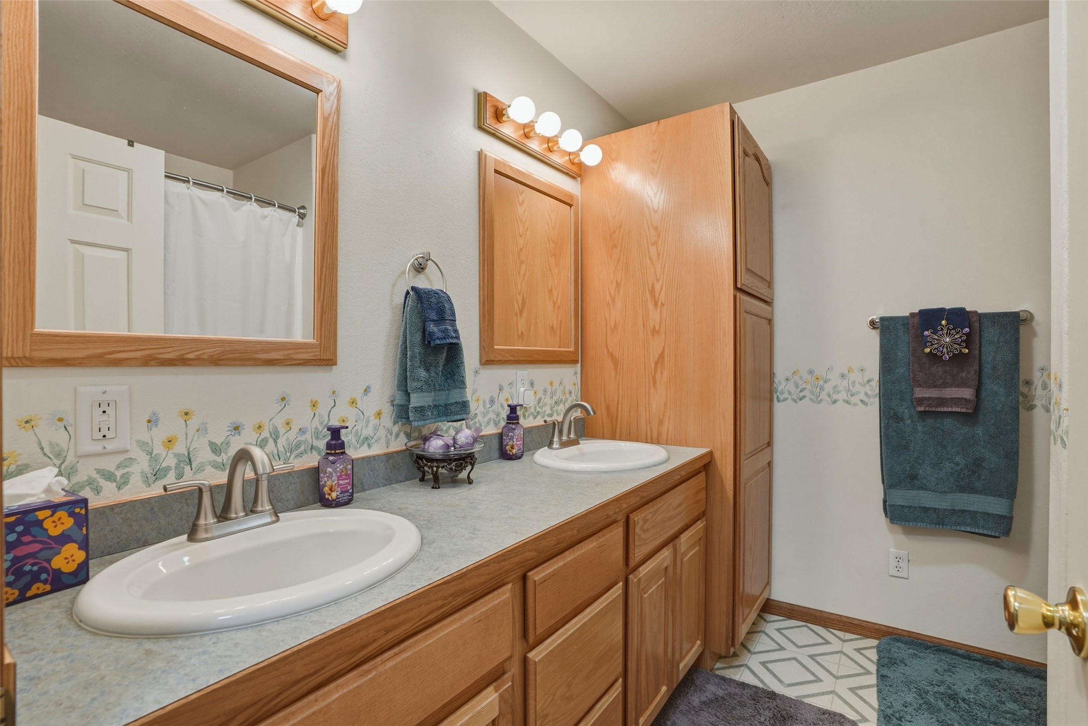 155 Edens Lane Property Photo 15