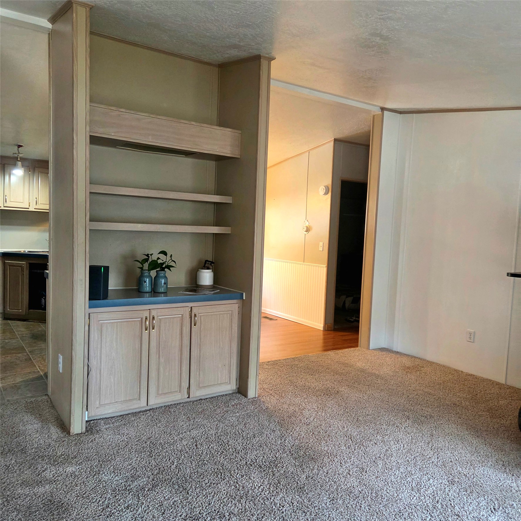 1000 Riverside Drive Property Photo 4