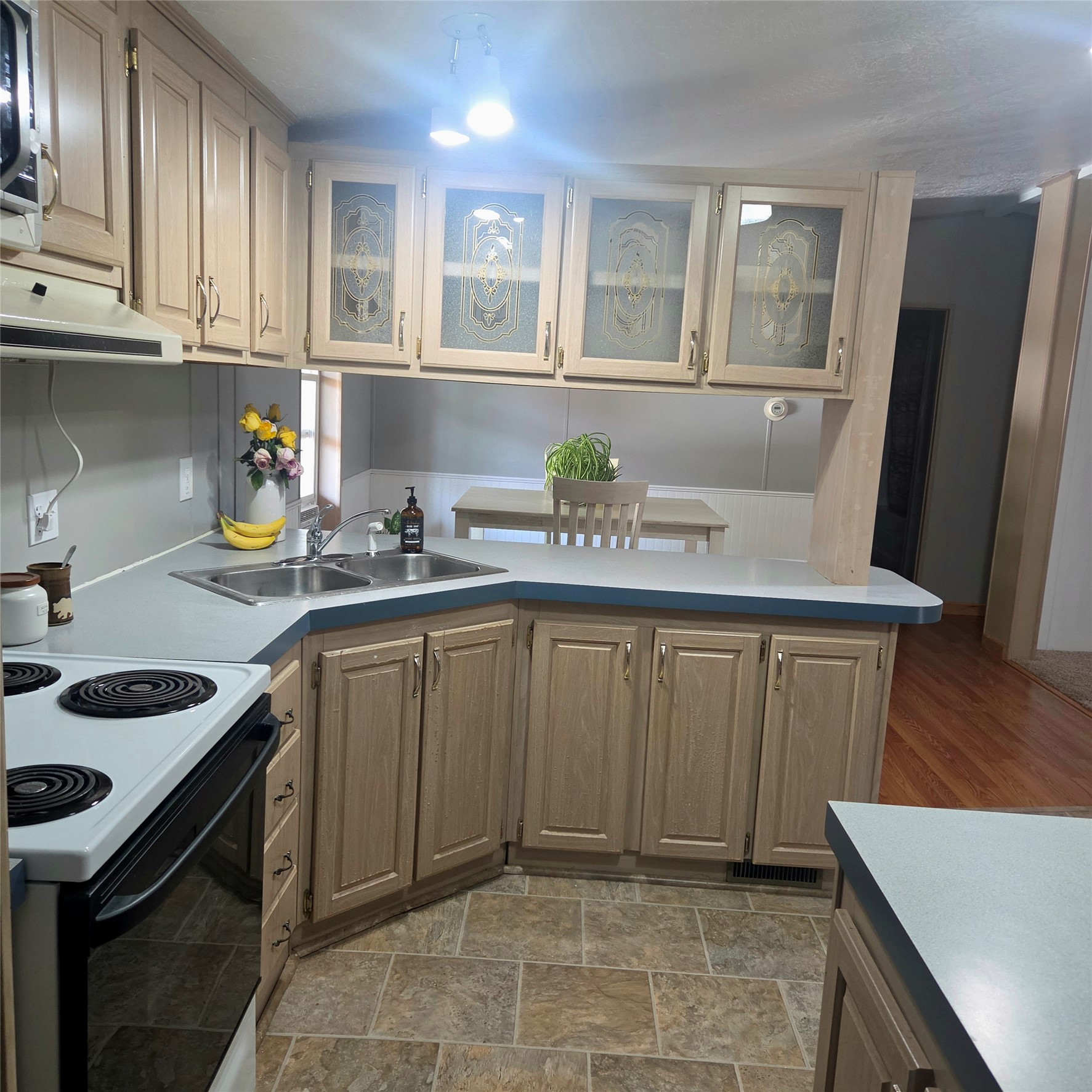 1000 Riverside Drive Property Photo 7
