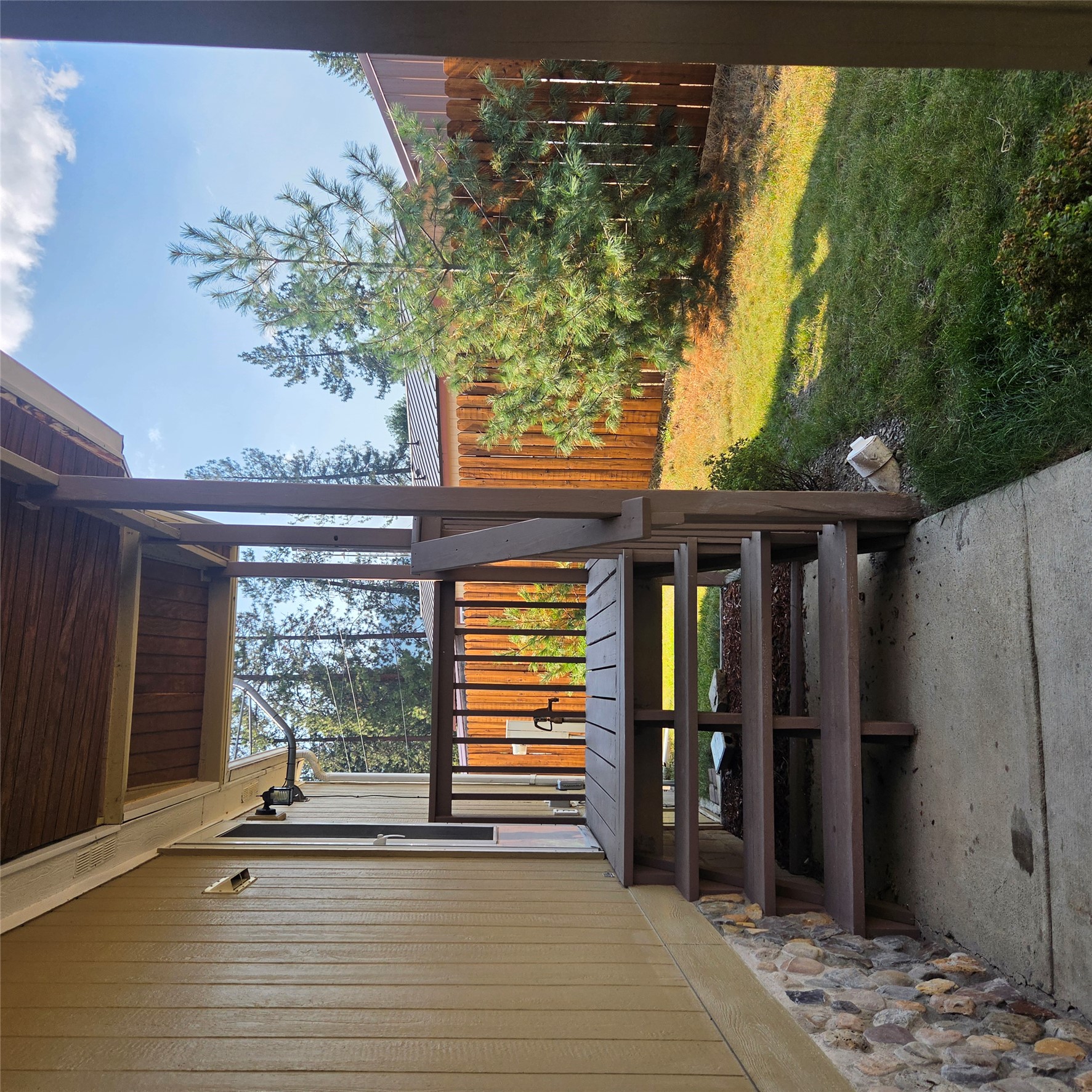 1000 Riverside Drive Property Photo 27