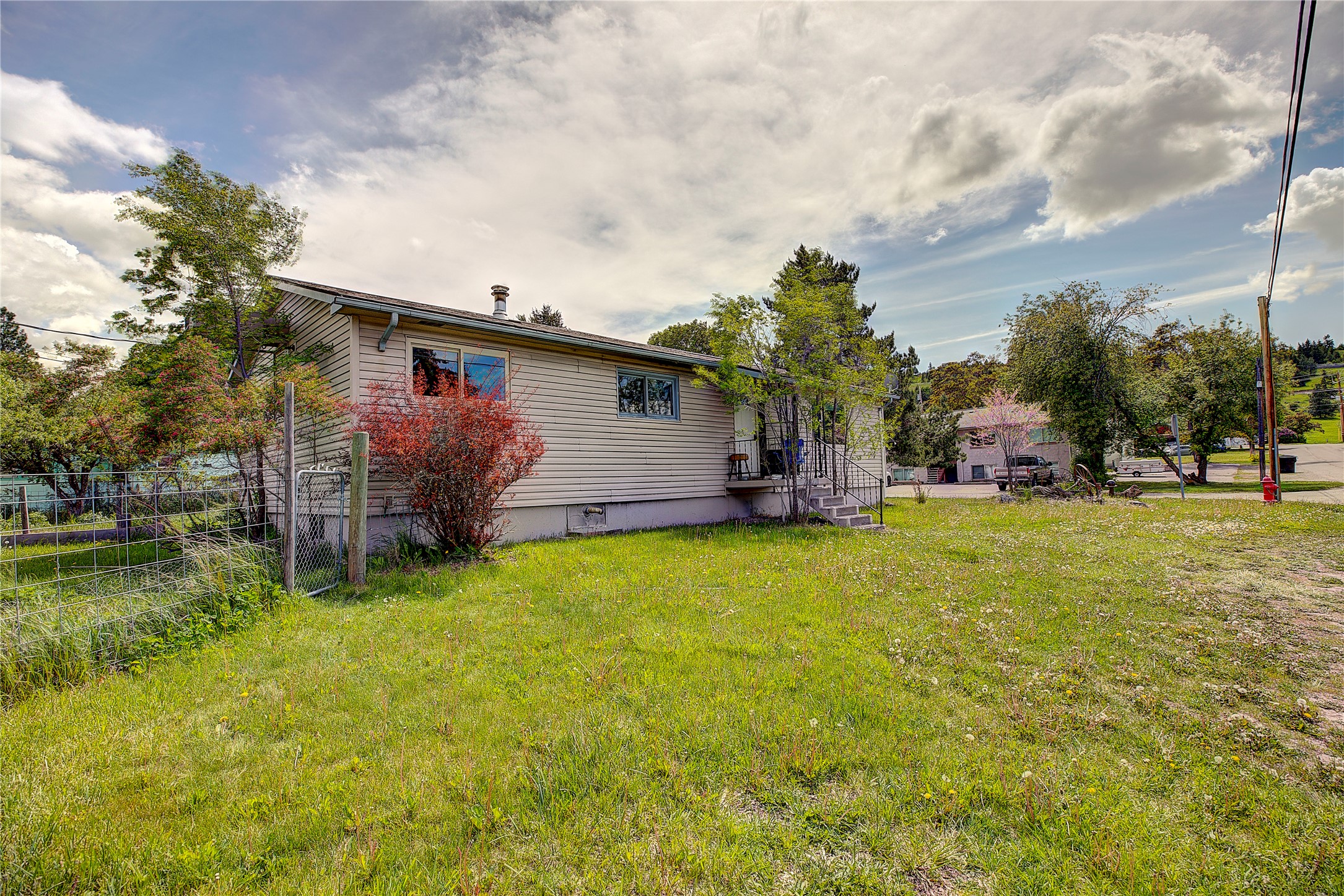 1411 7th Street E Property Photo 8