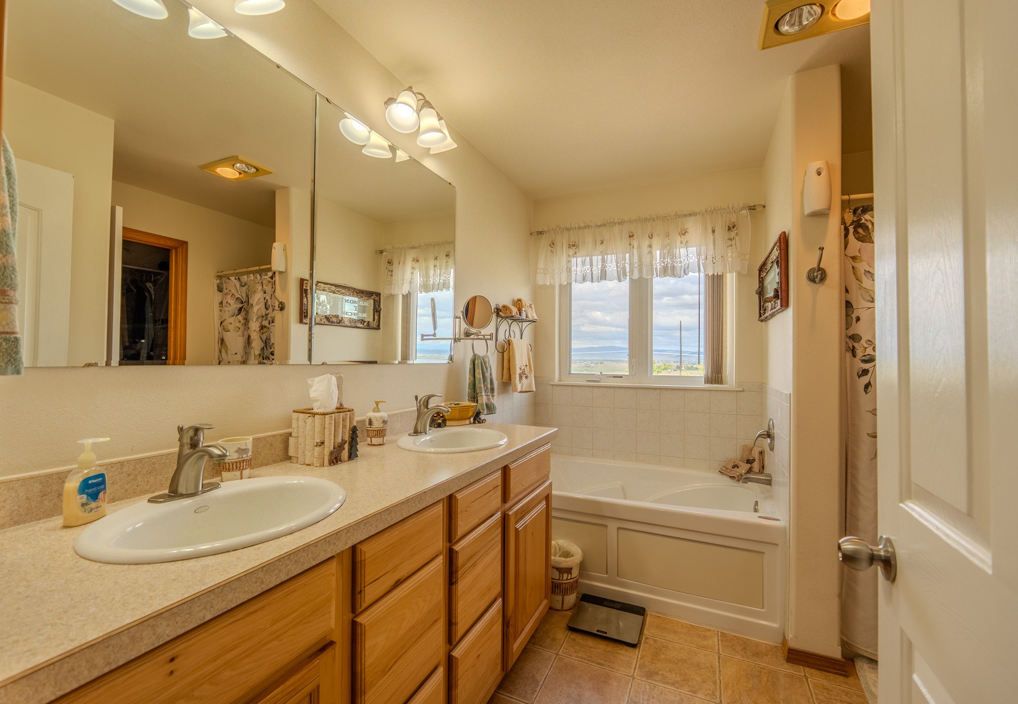 4599 Emerald Ridge Loop Property Photo 16