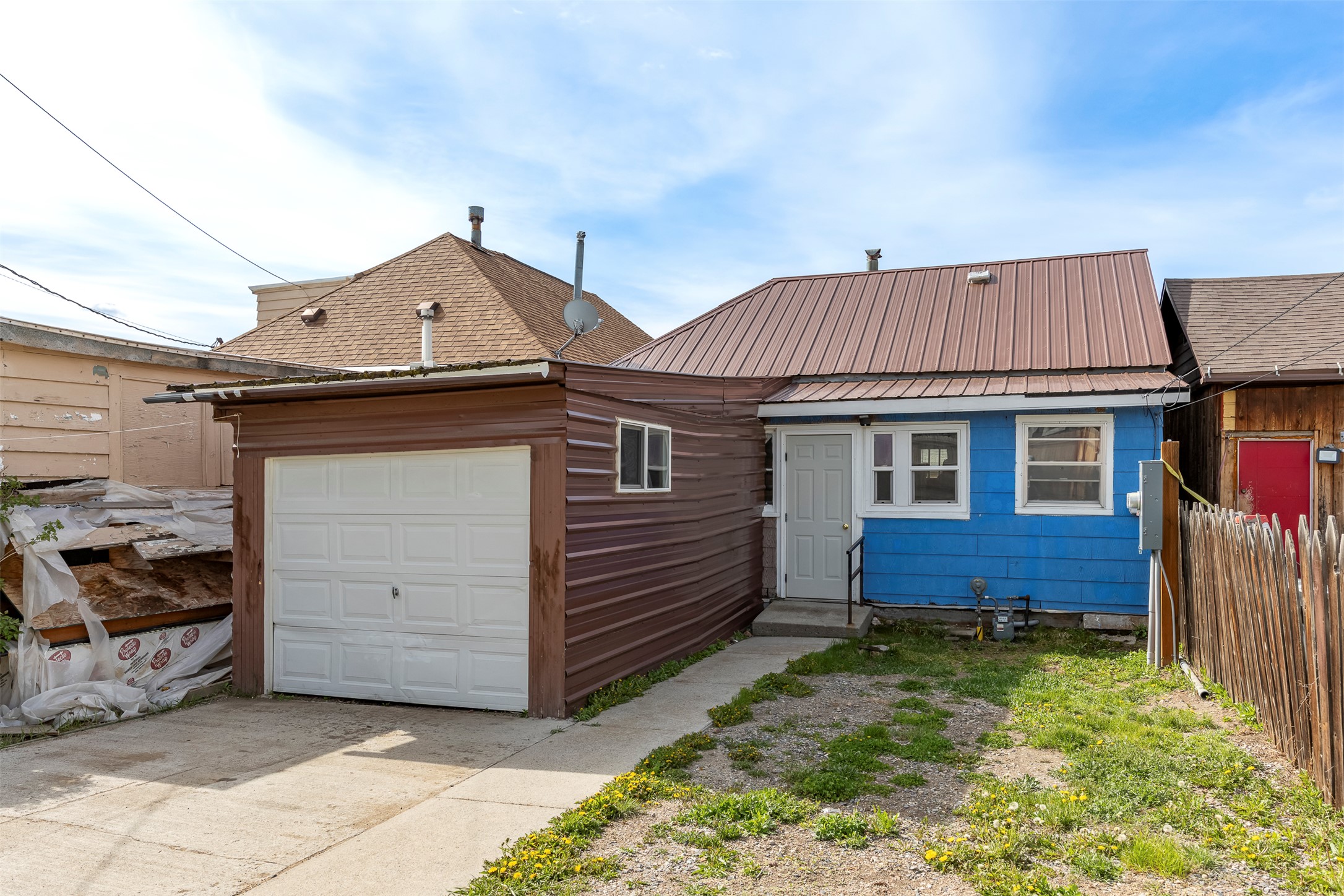 1327 Farrell Street Property Photo 6