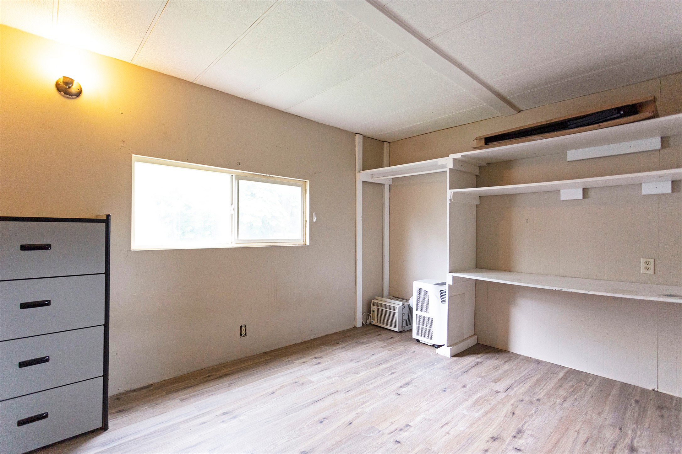 1700 Cooley Street 19 Property Photo 6