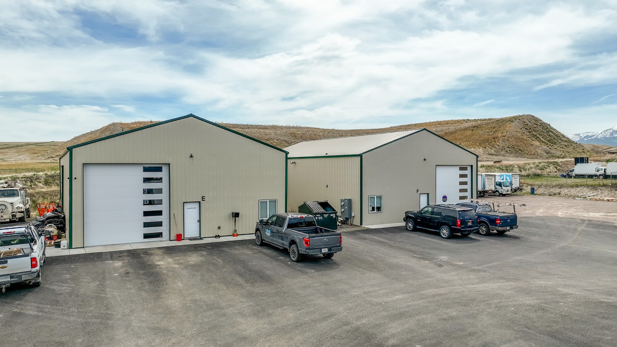 34 Industry Loop Property Photo 5