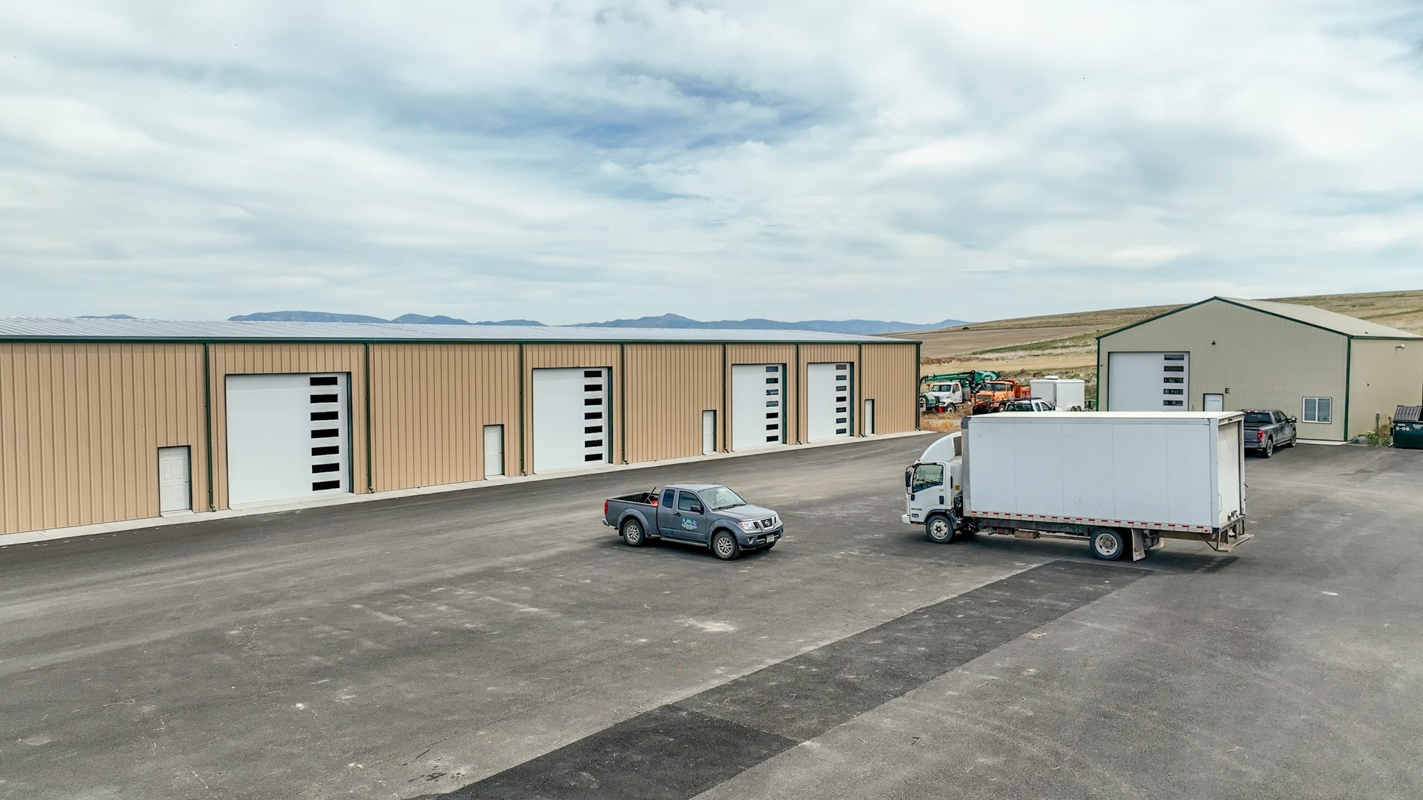 34 Industry Loop Property Photo 6