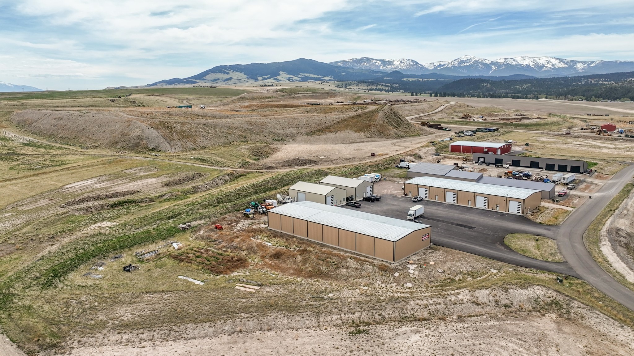 34 Industry Loop Property Photo 12