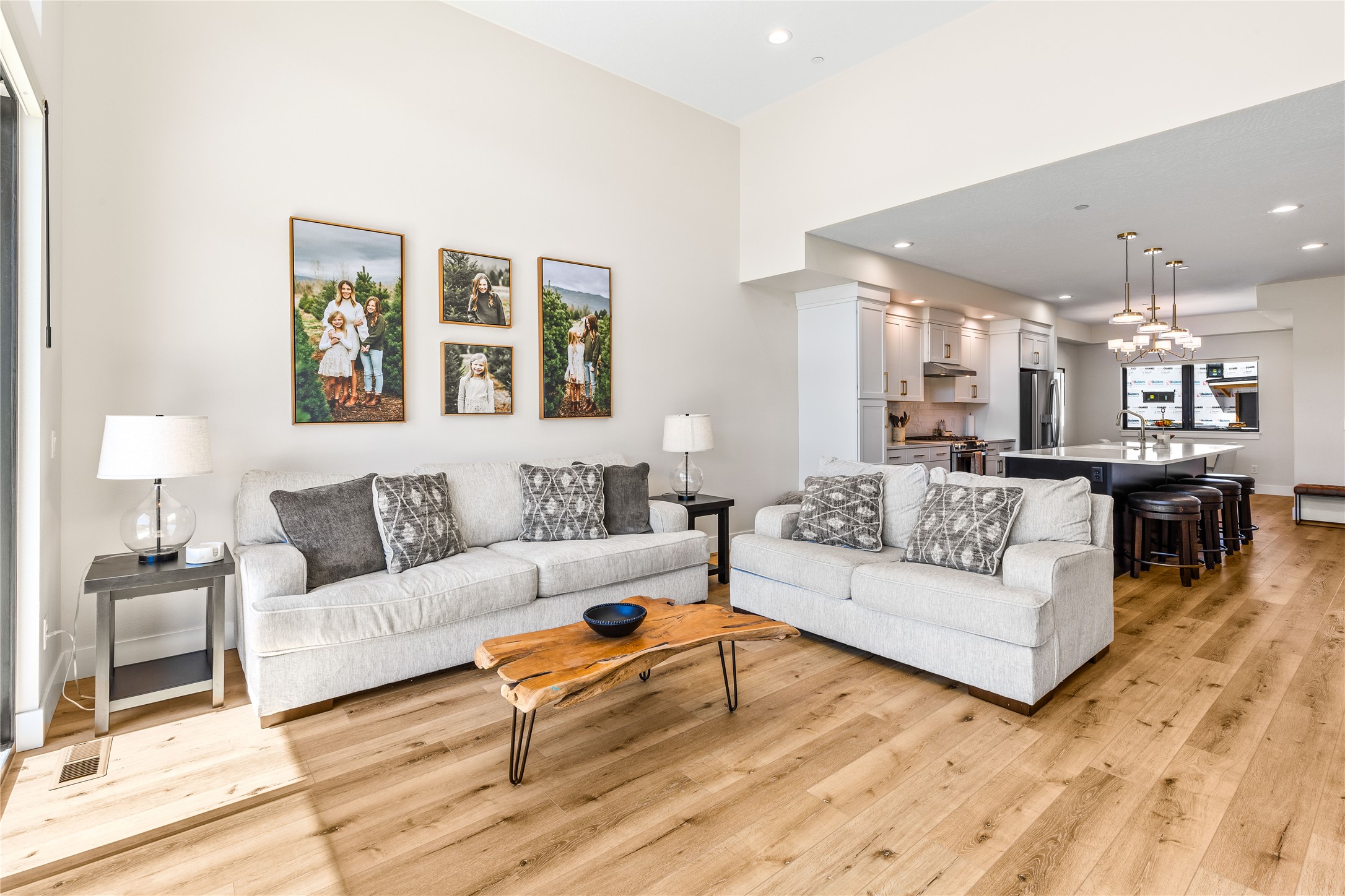 2411 Pale Evening Court Property Photo 10