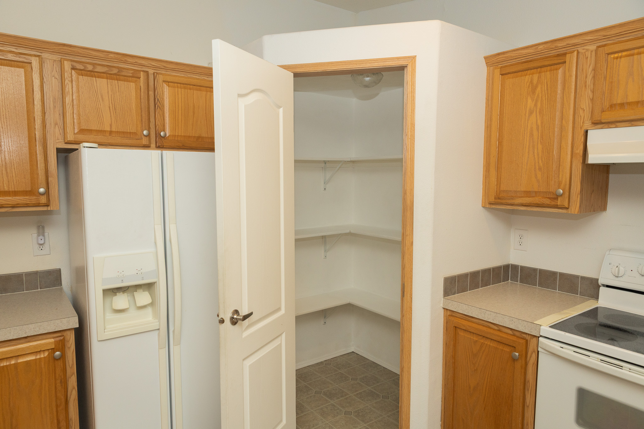 516 W 4th Street Property Photo 6