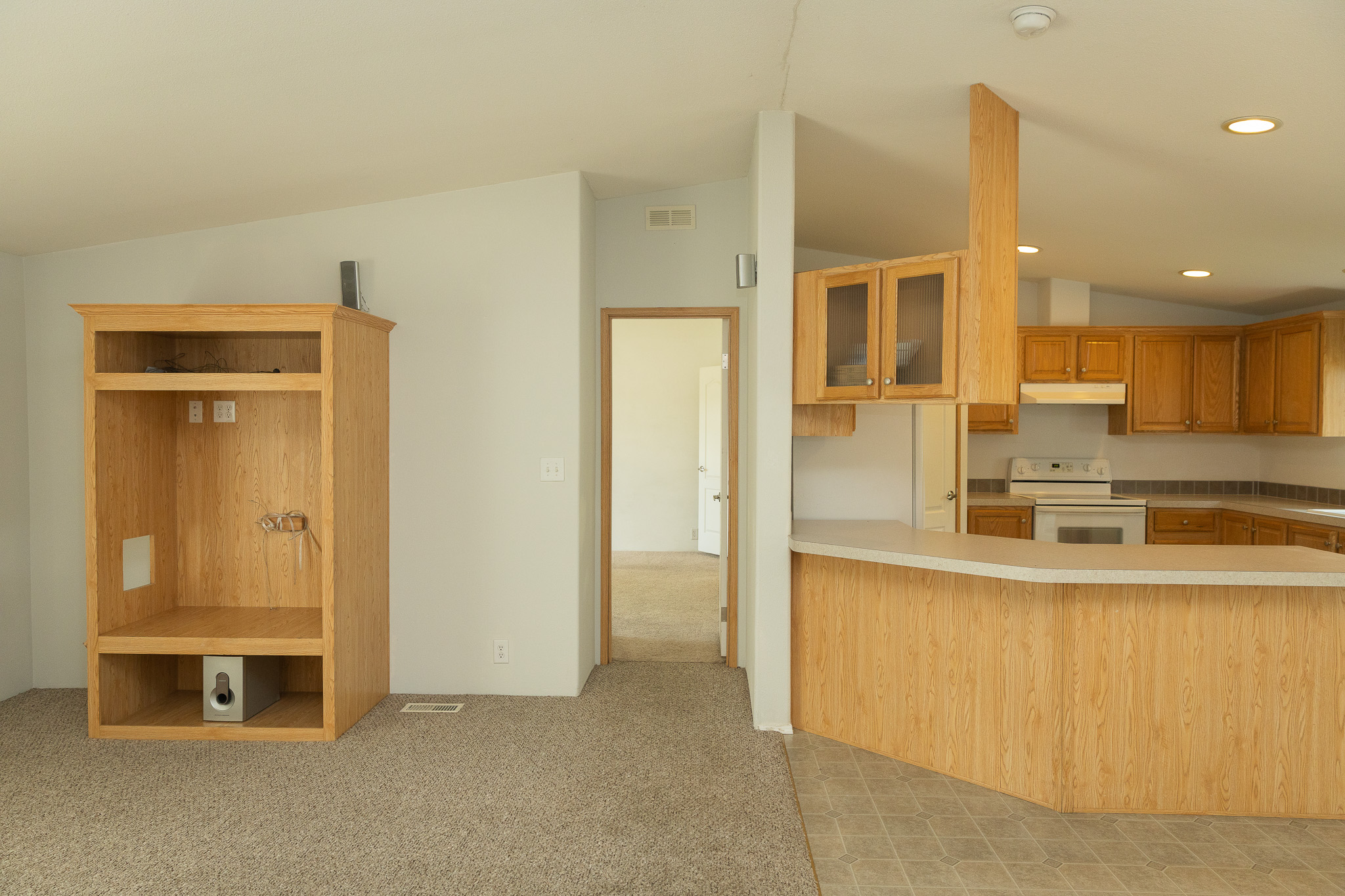 516 W 4th Street Property Photo 8