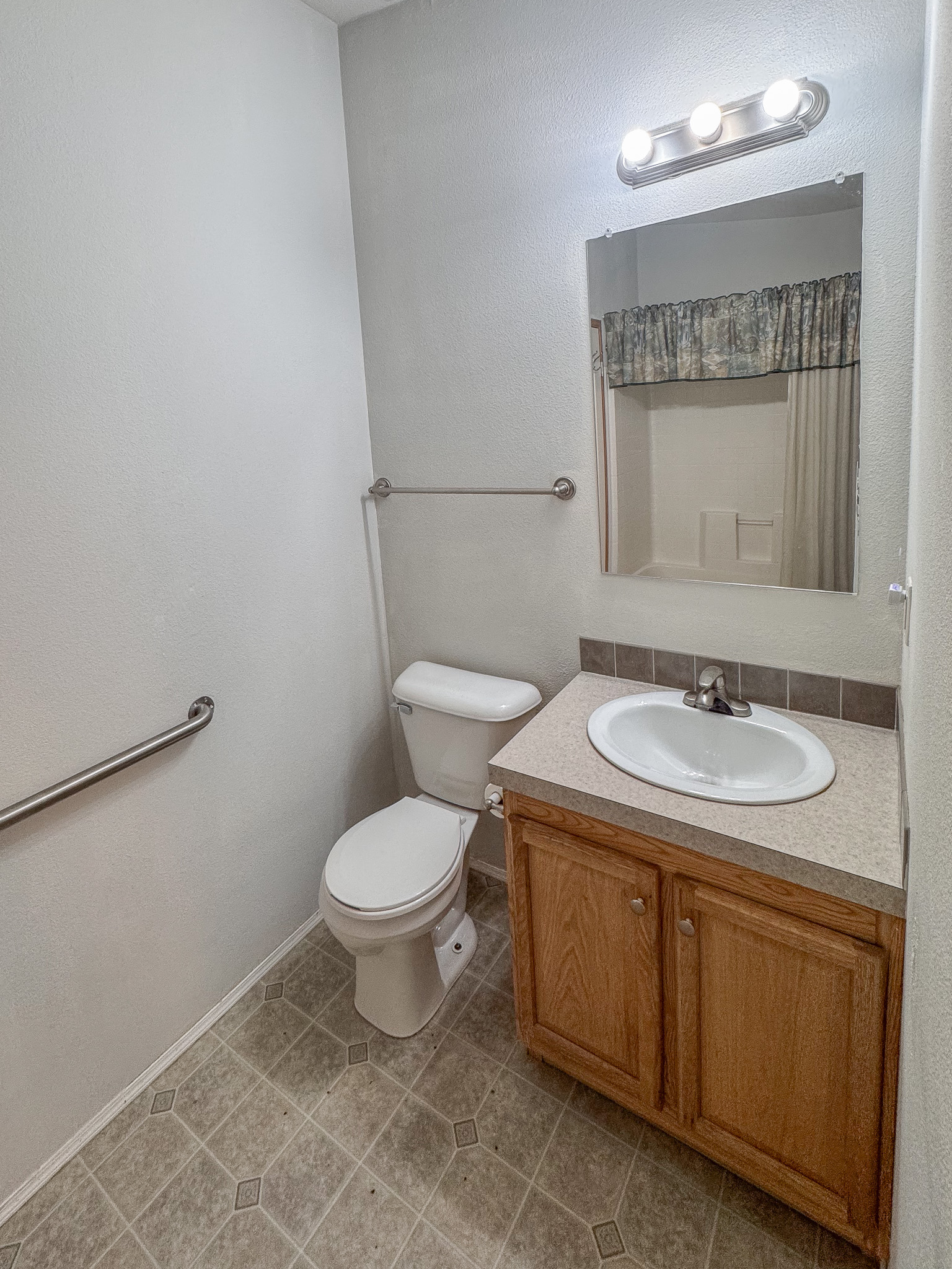 516 W 4th Street Property Photo 17