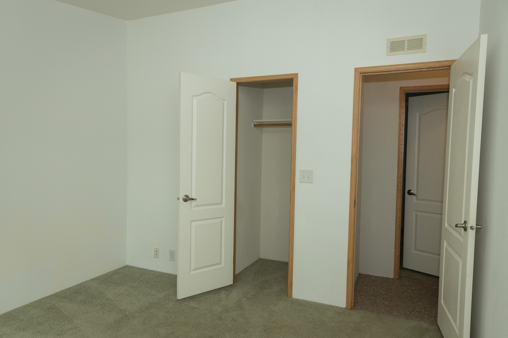 516 W 4th Street Property Photo 20