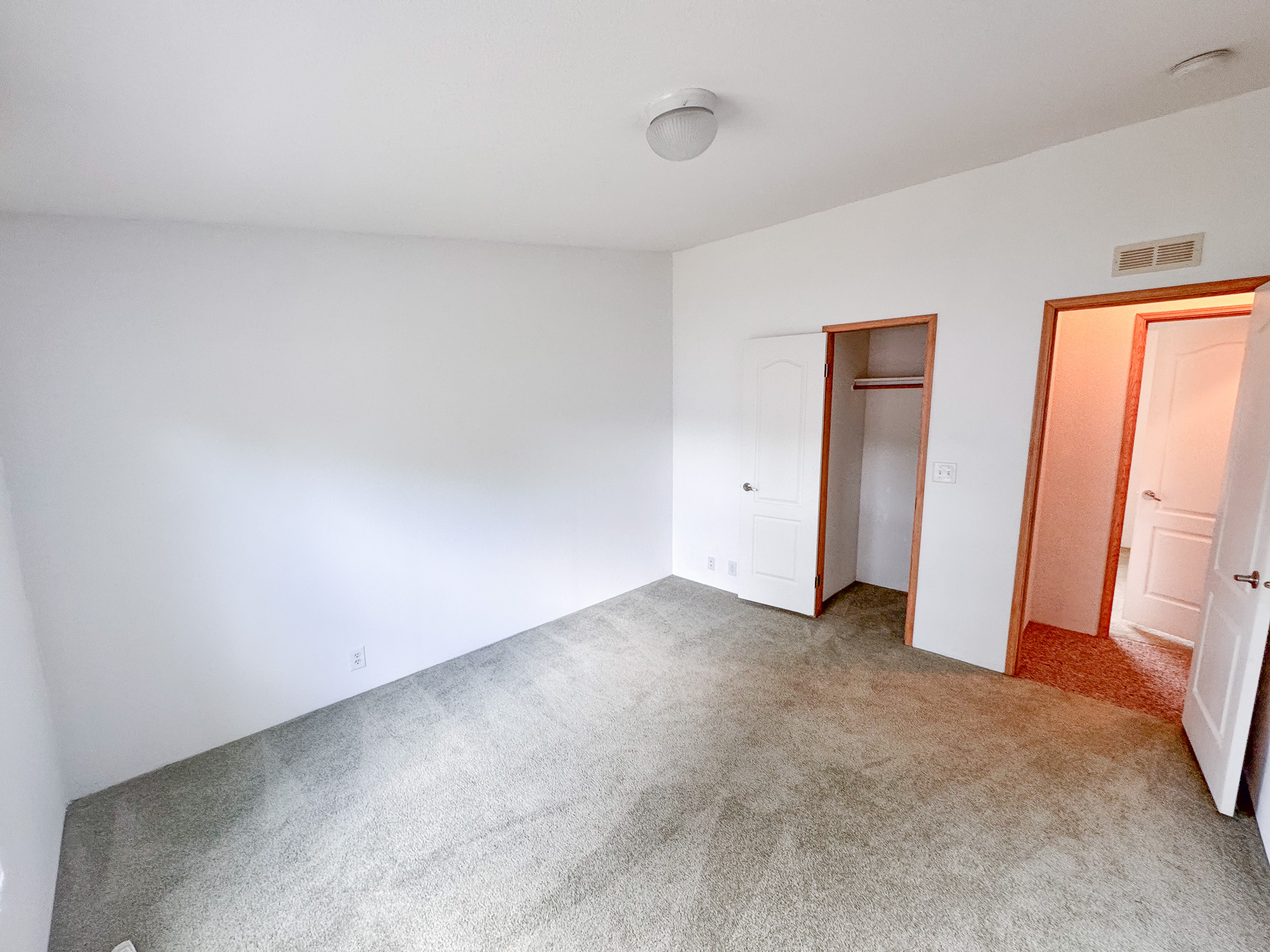 516 W 4th Street Property Photo 22