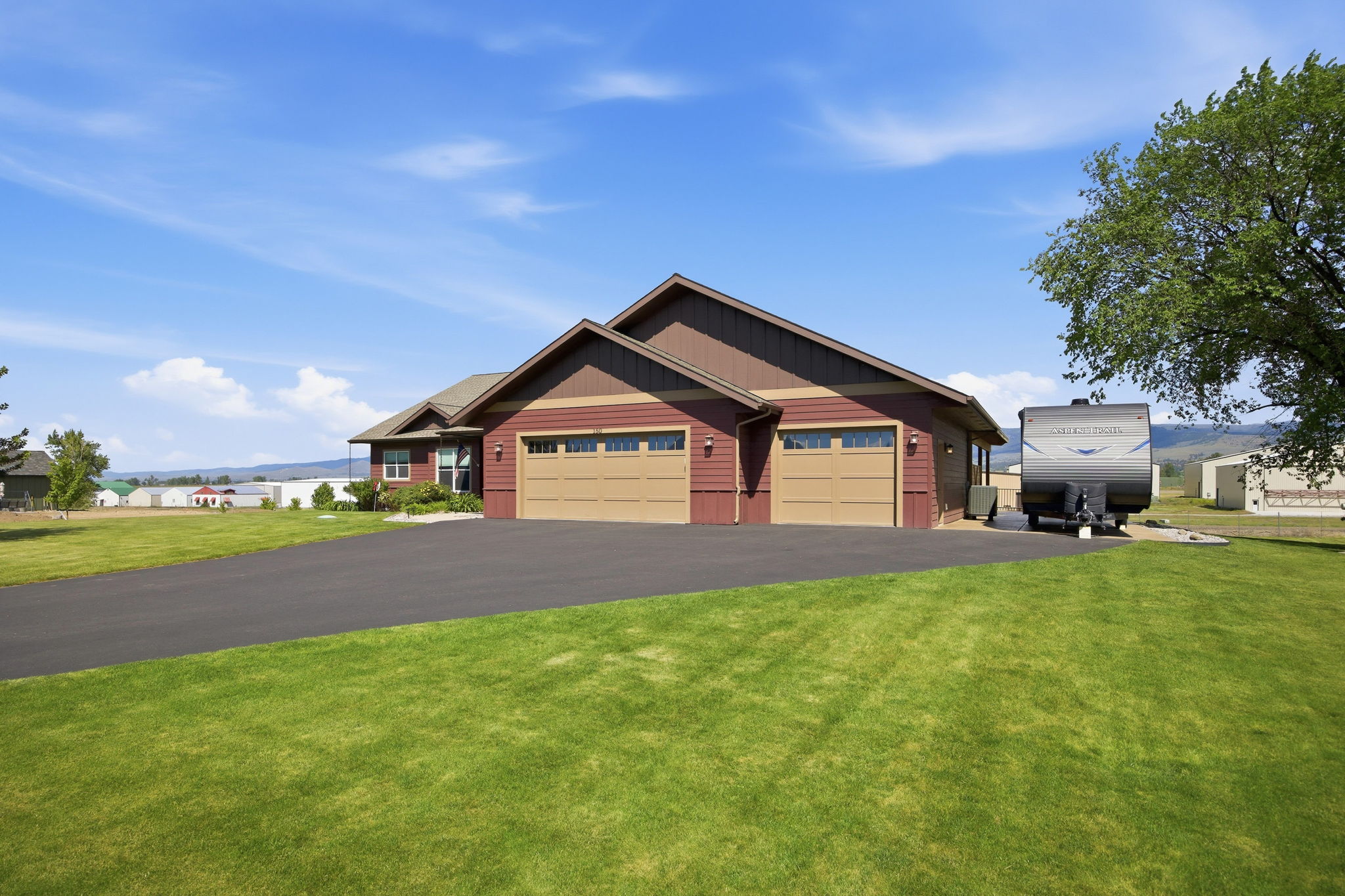 150 Jet Lane Property Photo 9