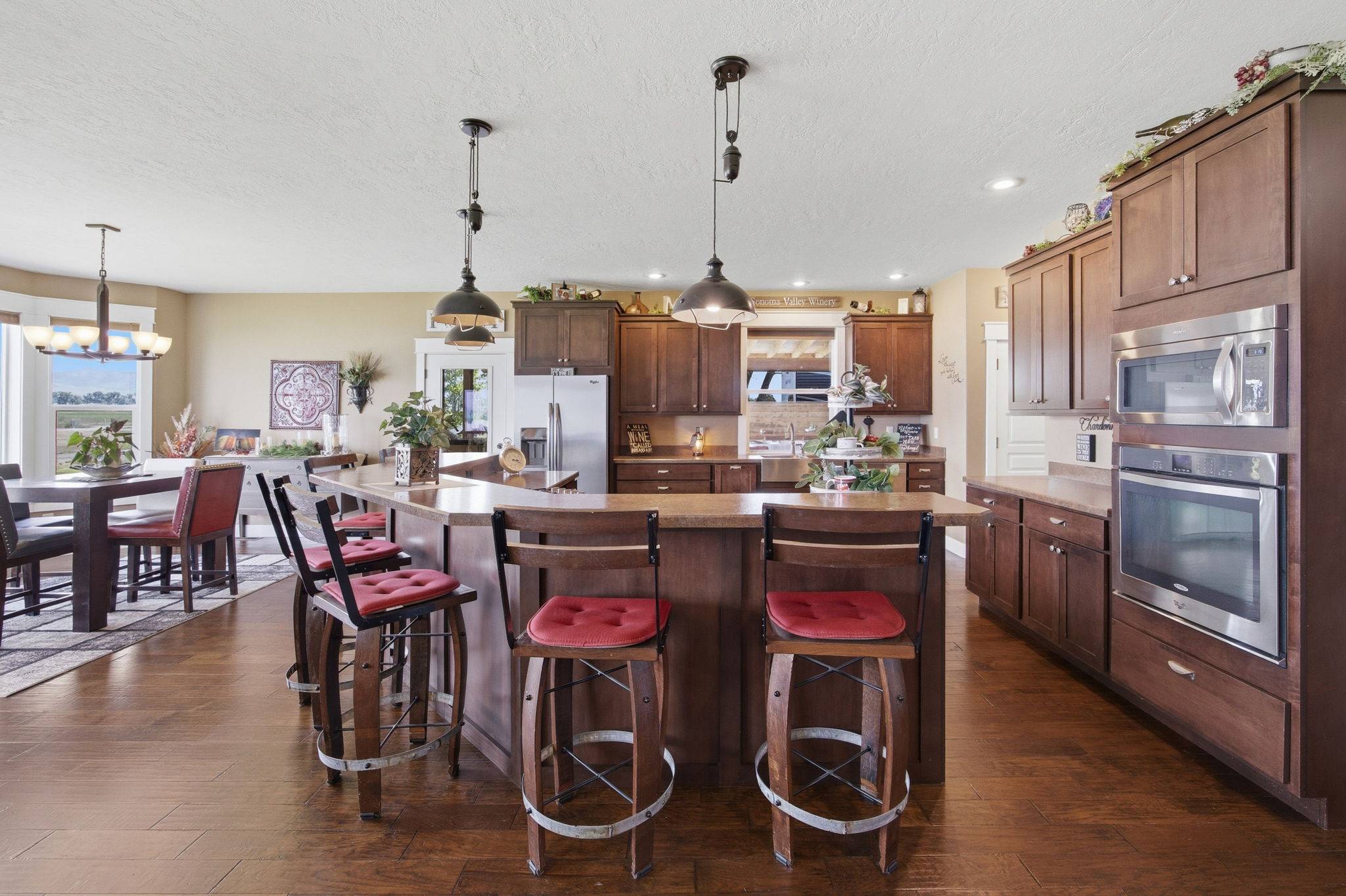 150 Jet Lane Property Photo 19