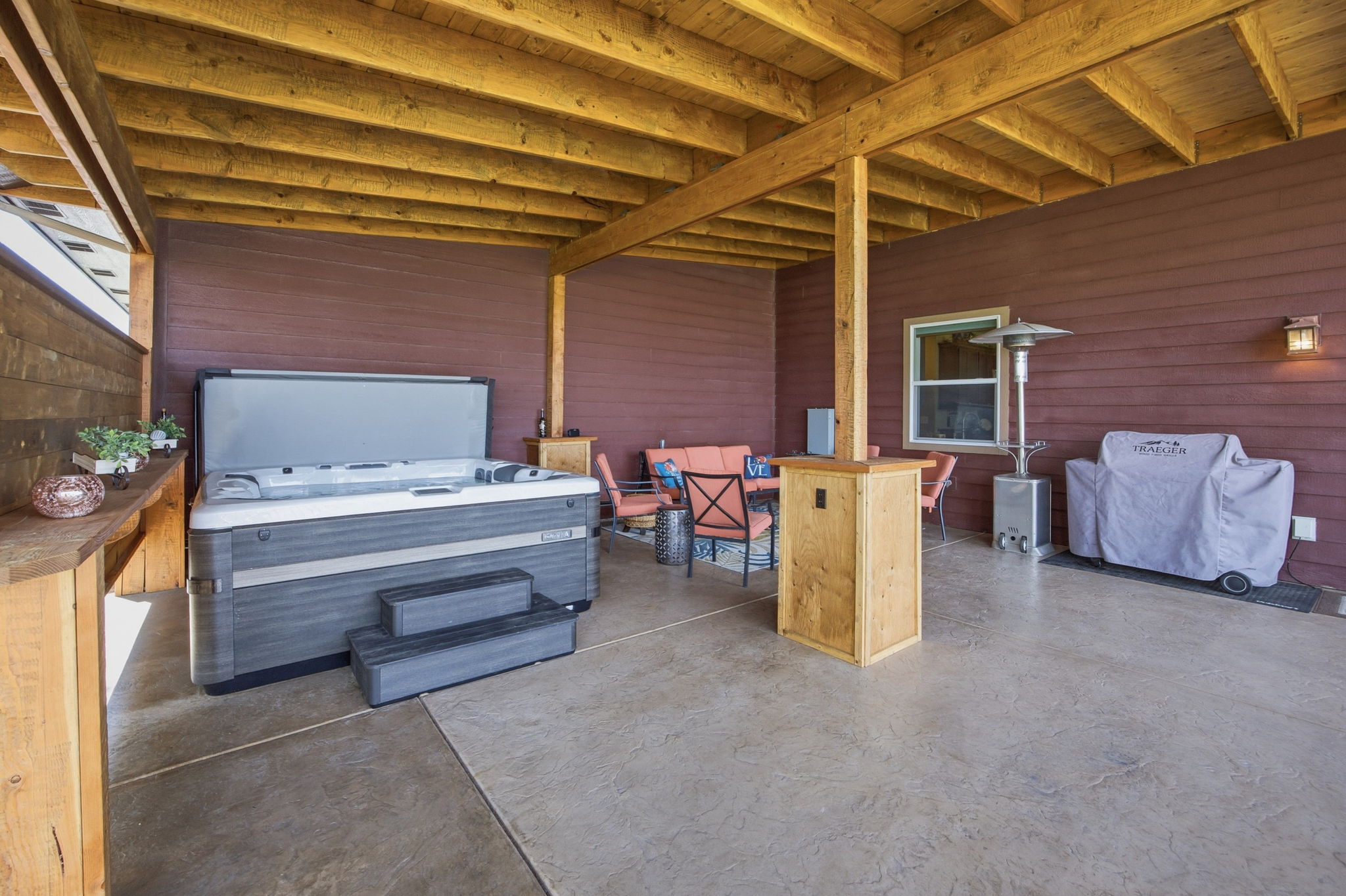 150 Jet Lane Property Photo 50