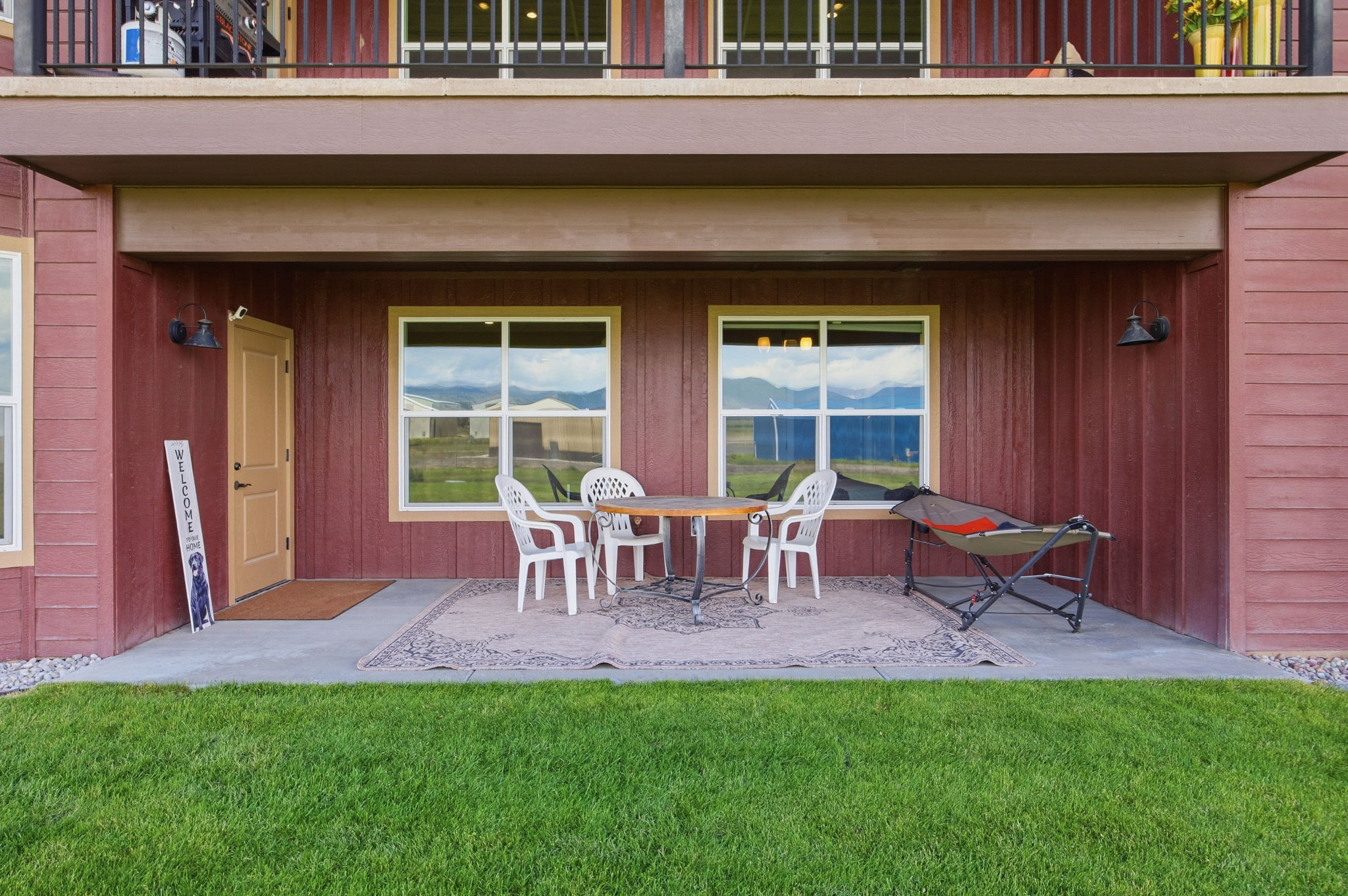 150 Jet Lane Property Photo 58