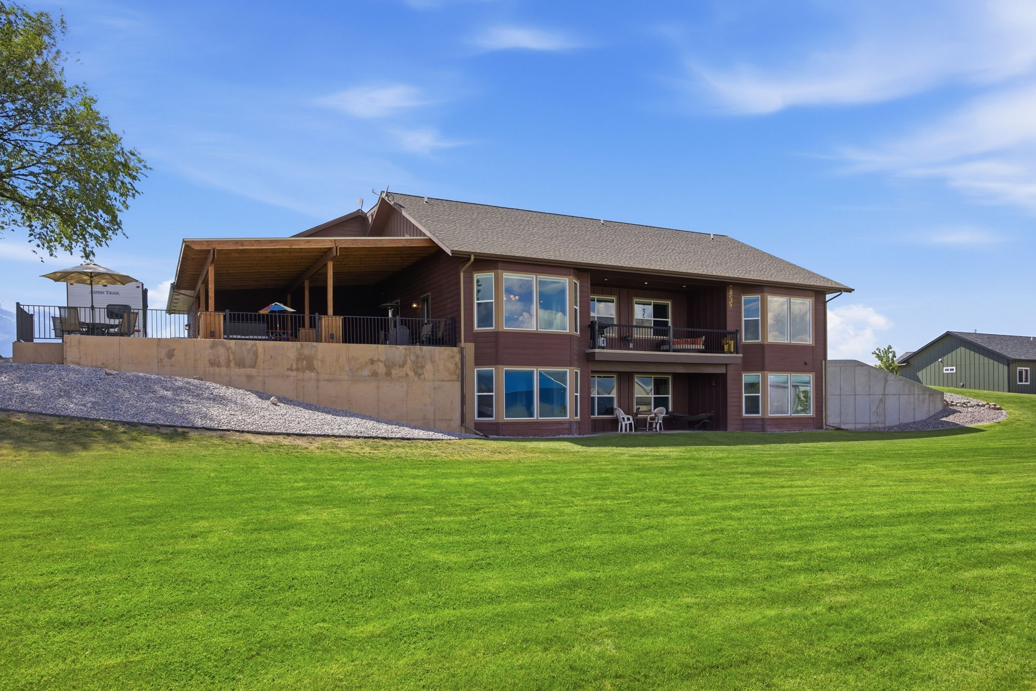 150 Jet Lane Property Photo 63