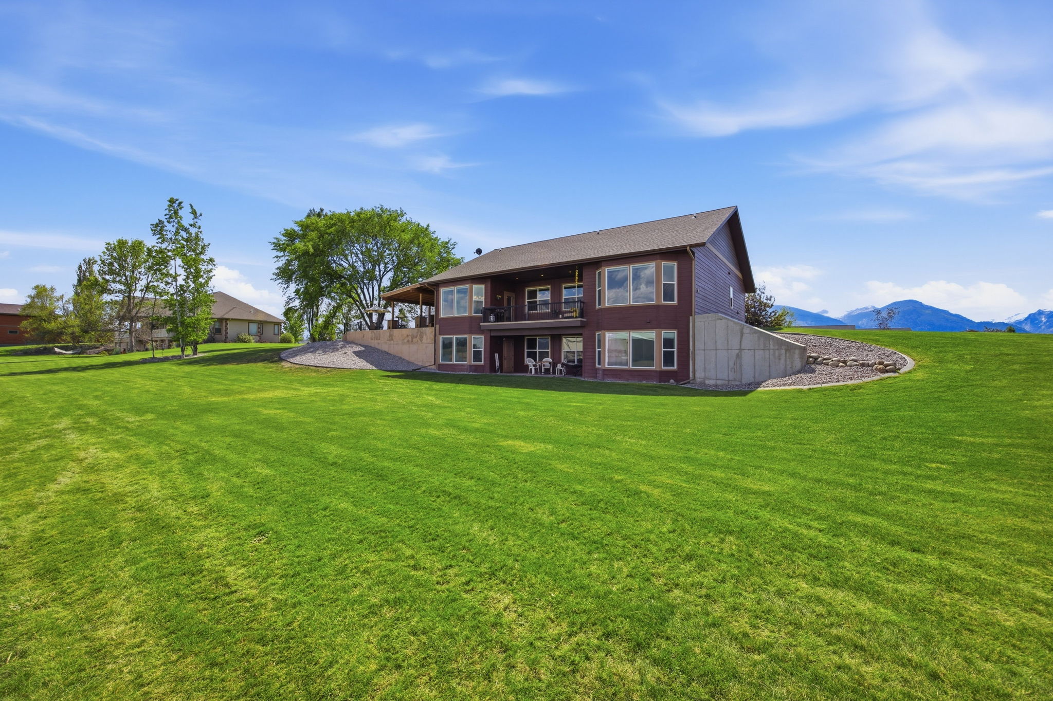 150 Jet Lane Property Photo 64