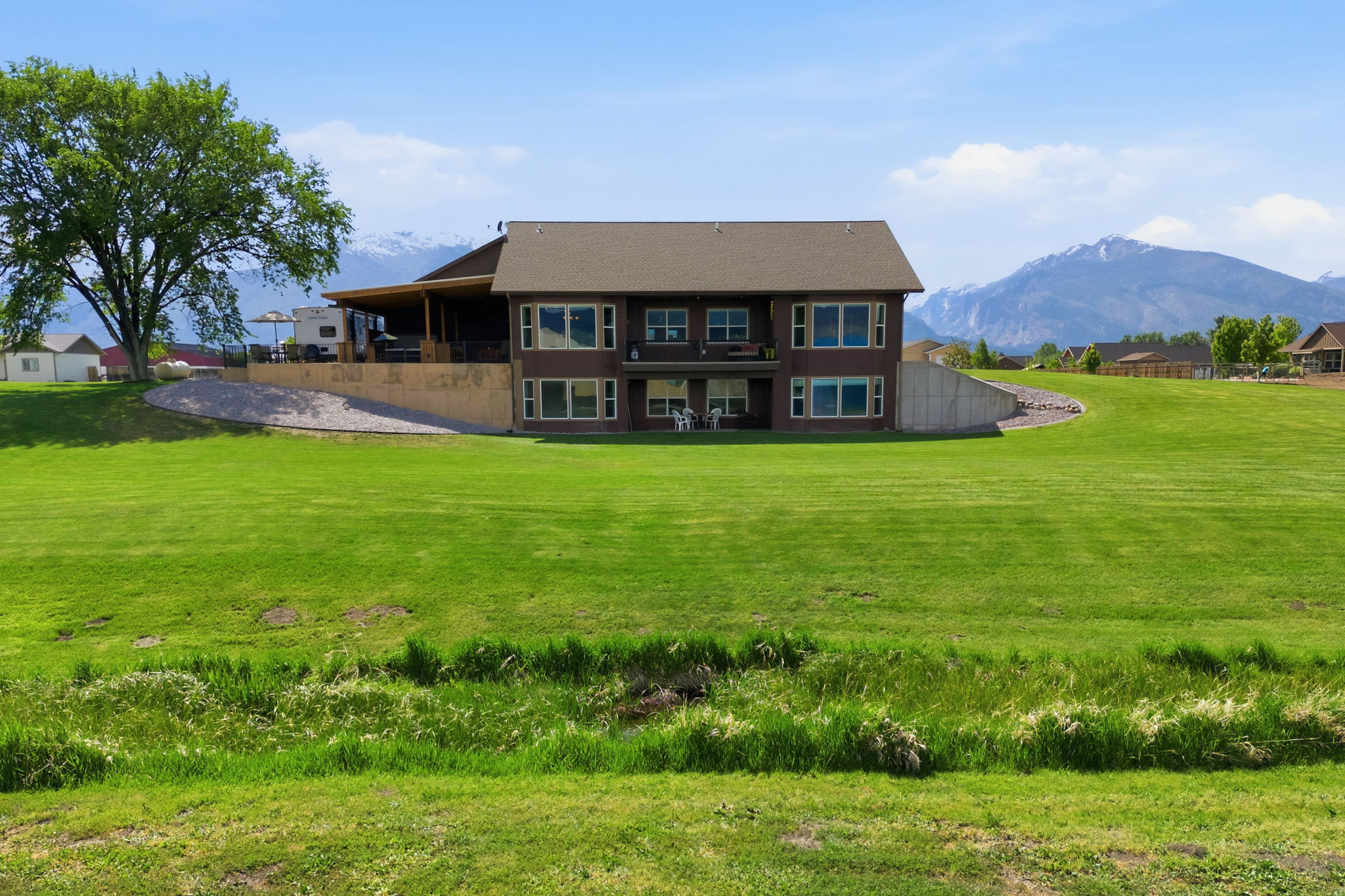 150 Jet Lane Property Photo 66