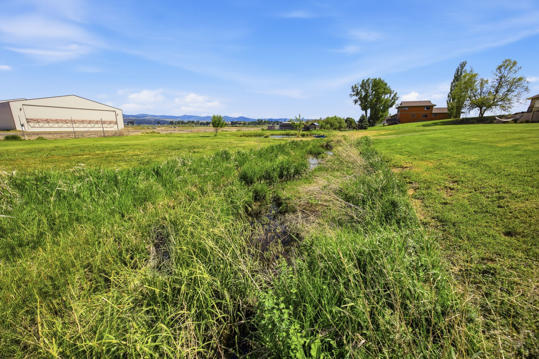 150 Jet Lane Property Photo 68