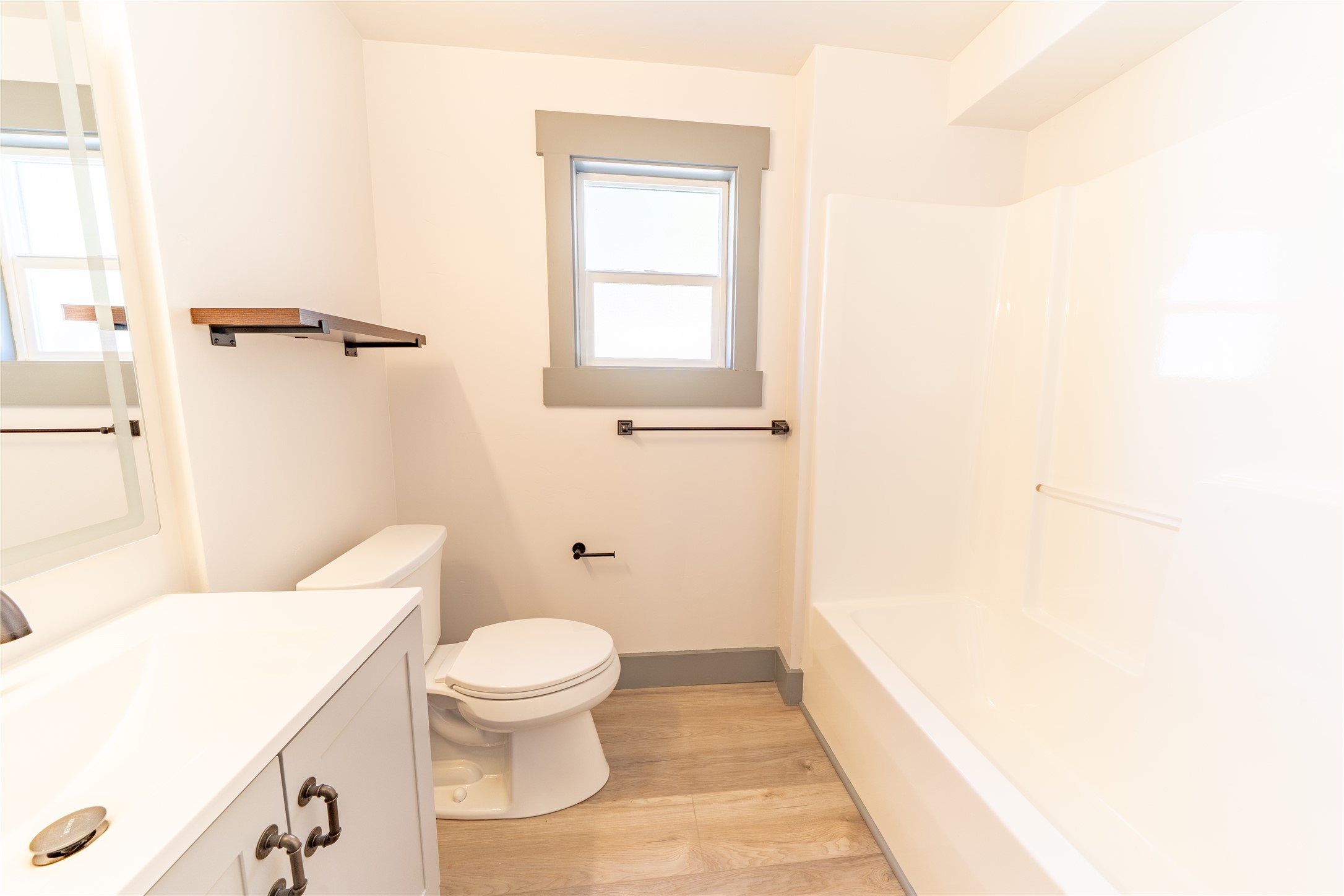 130 10th Street E Property Photo 6
