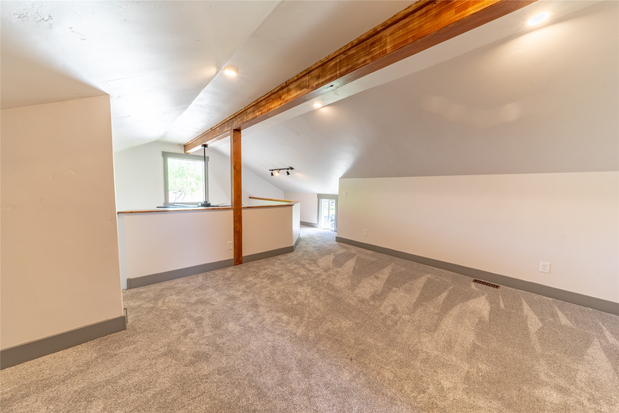 130 10th Street E Property Photo 15