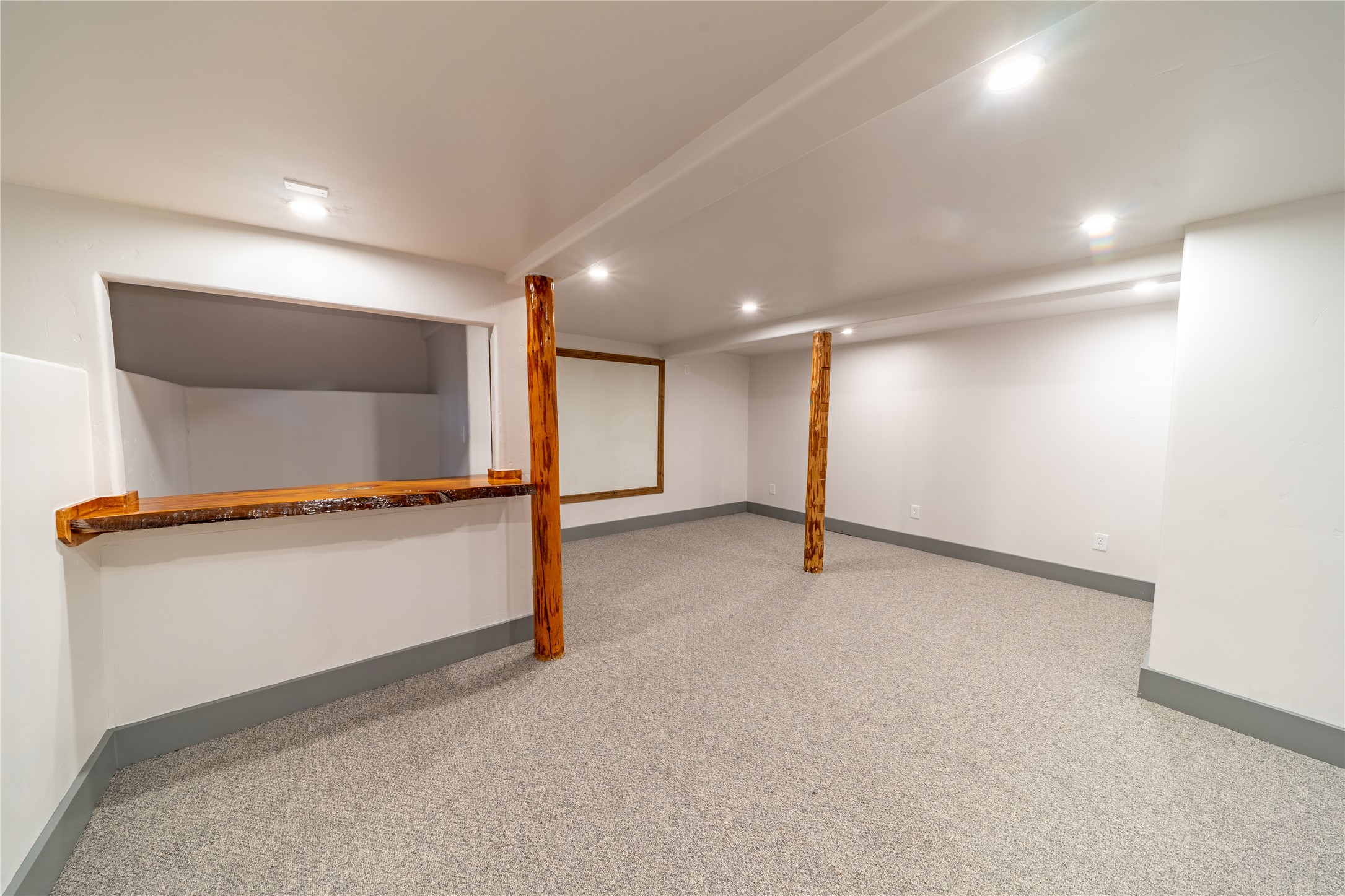 130 10th Street E Property Photo 16