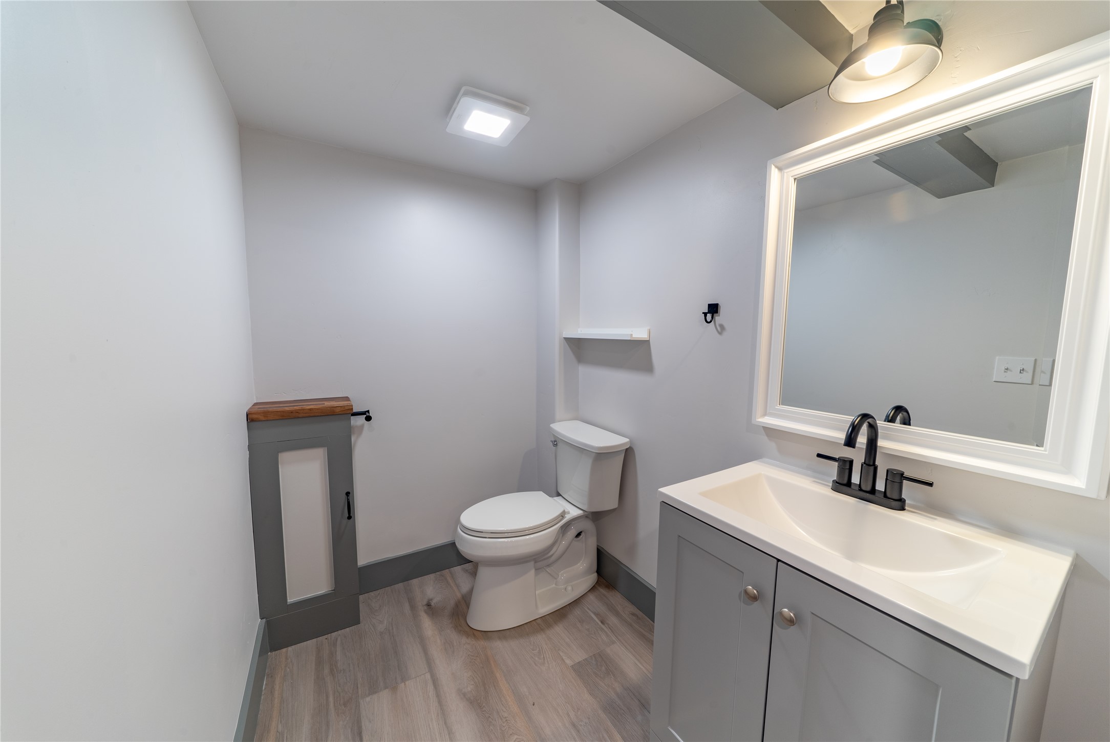 130 10th Street E Property Photo 17